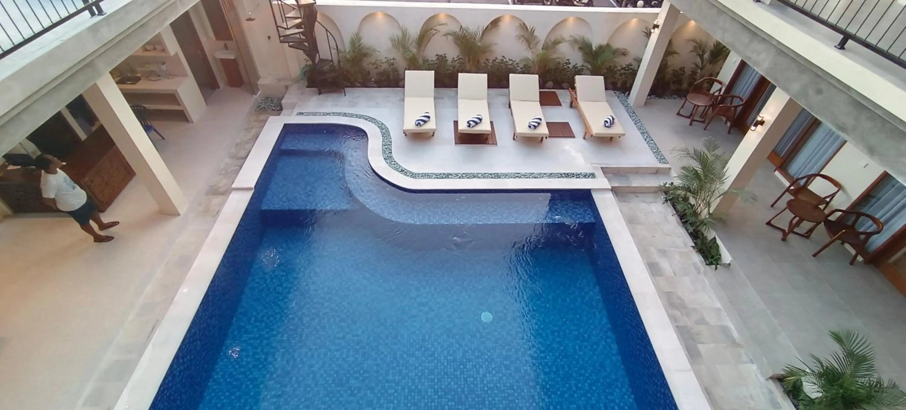 FULLMOON CANGGU Nelayan