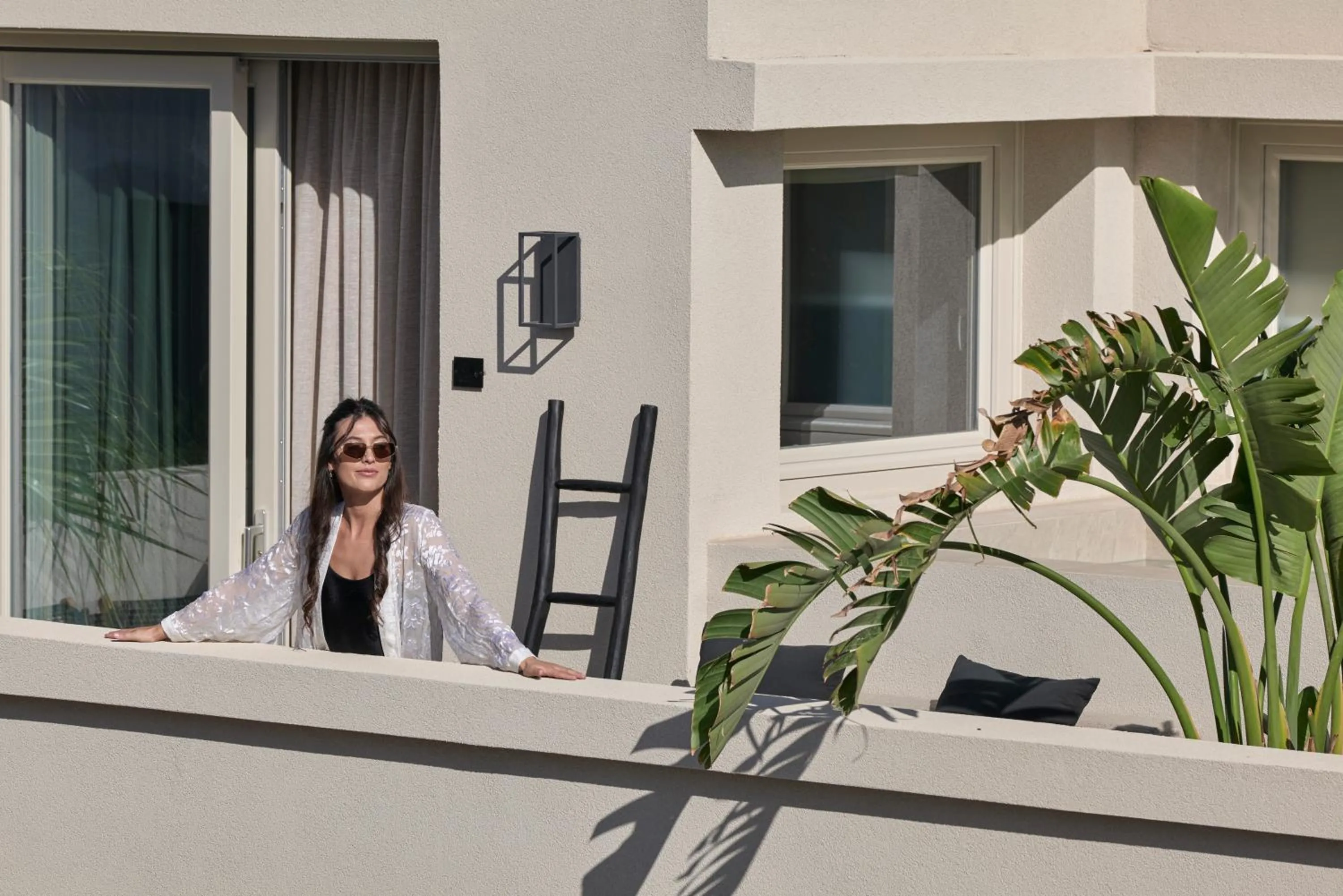 Day in Alaso Design Suites