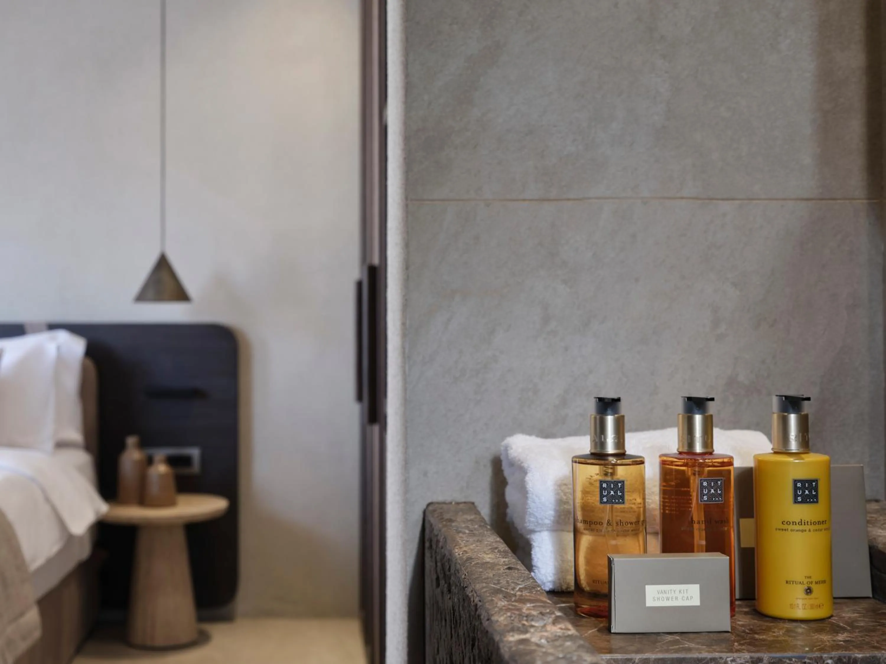 Bed in Alaso Design Suites