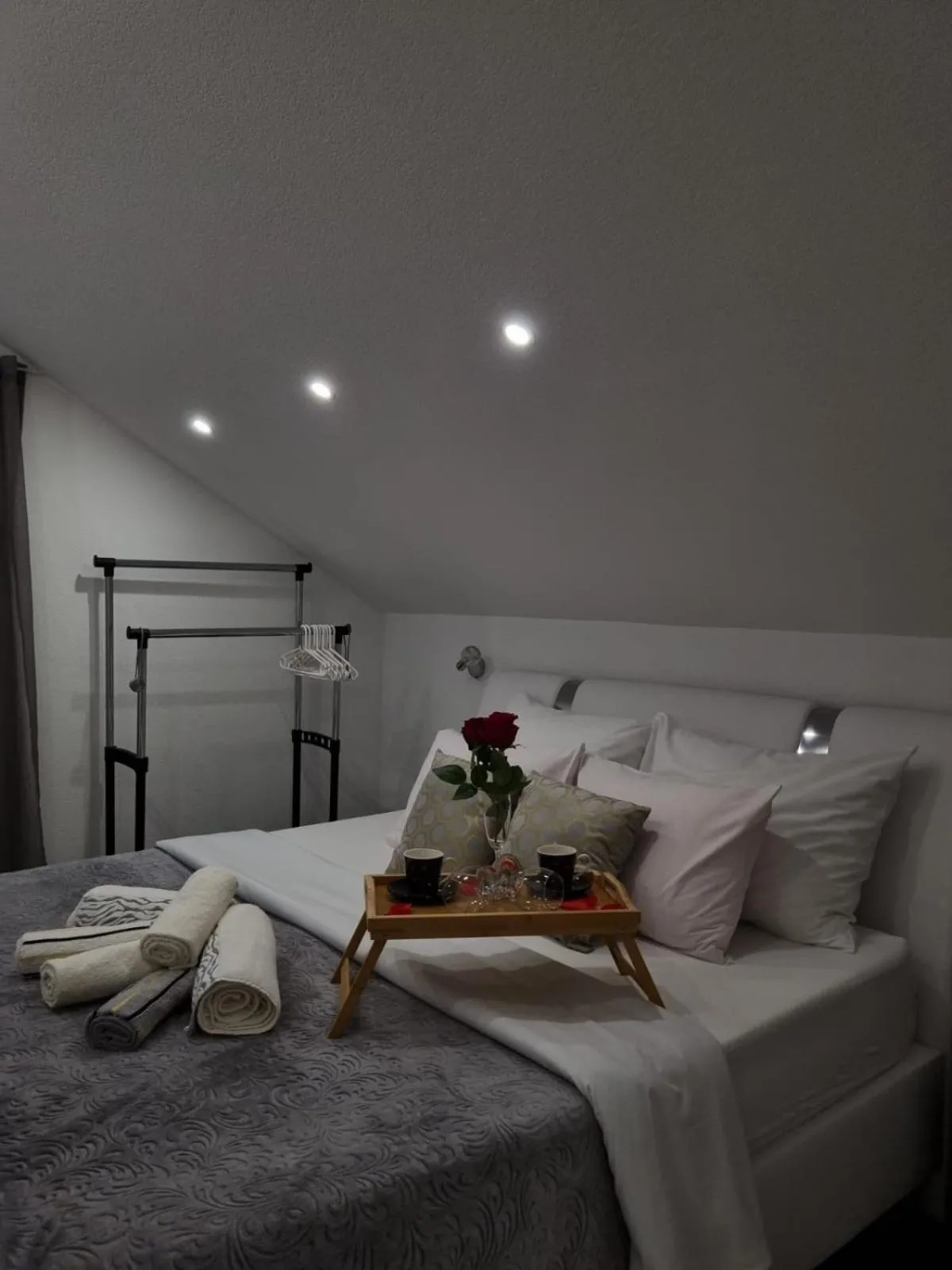 Bed in Luxury Apartment Megy
