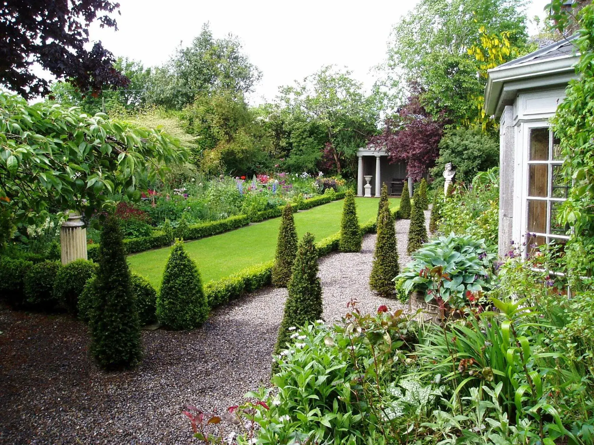 Property building in Collon House Property building in Collon House