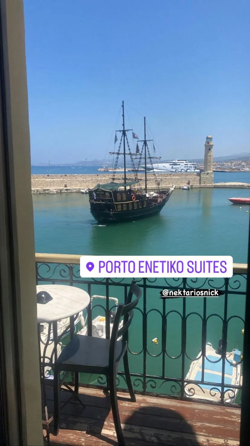 Porto Enetiko Suites