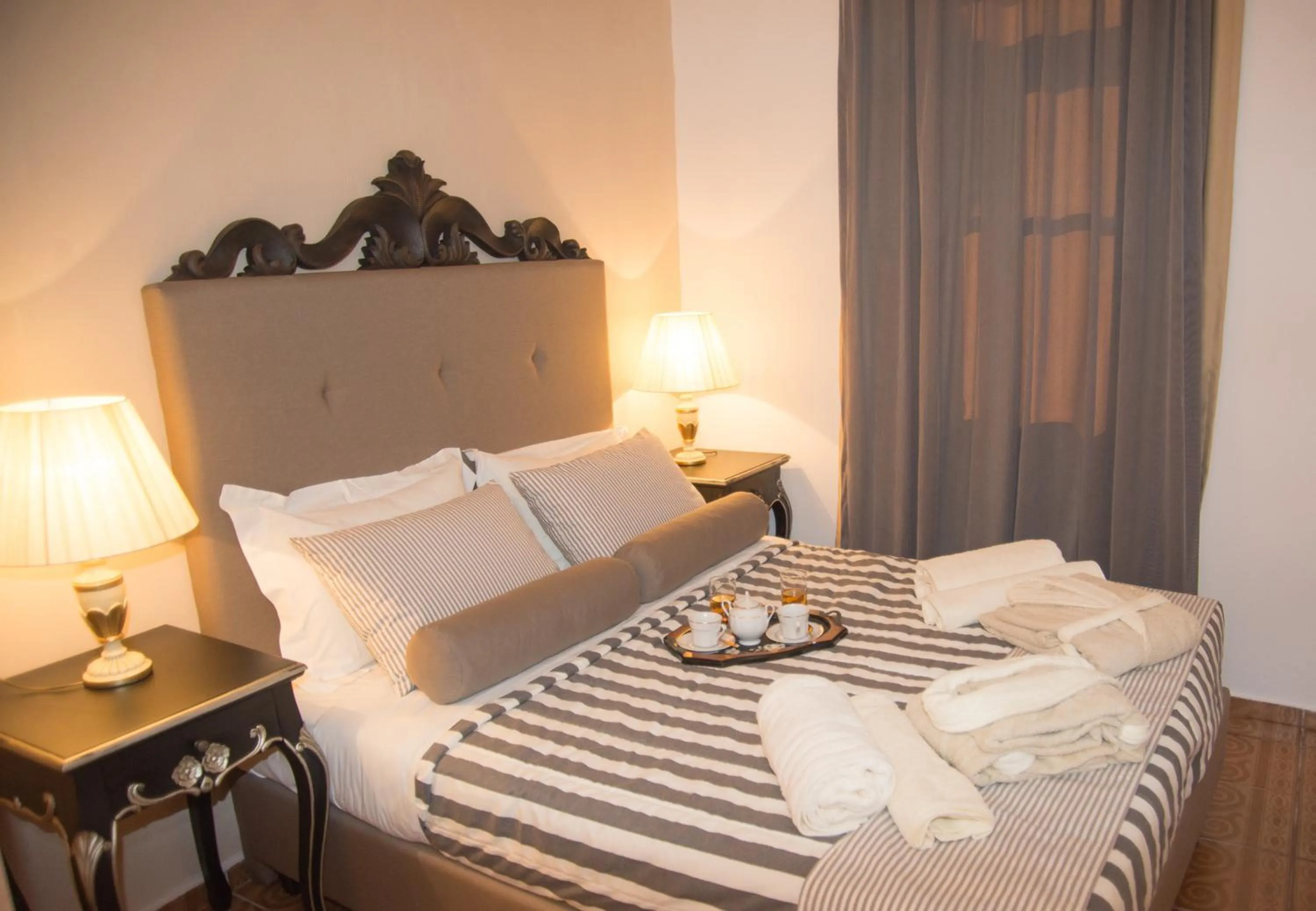 Bed in Porto Enetiko Suites