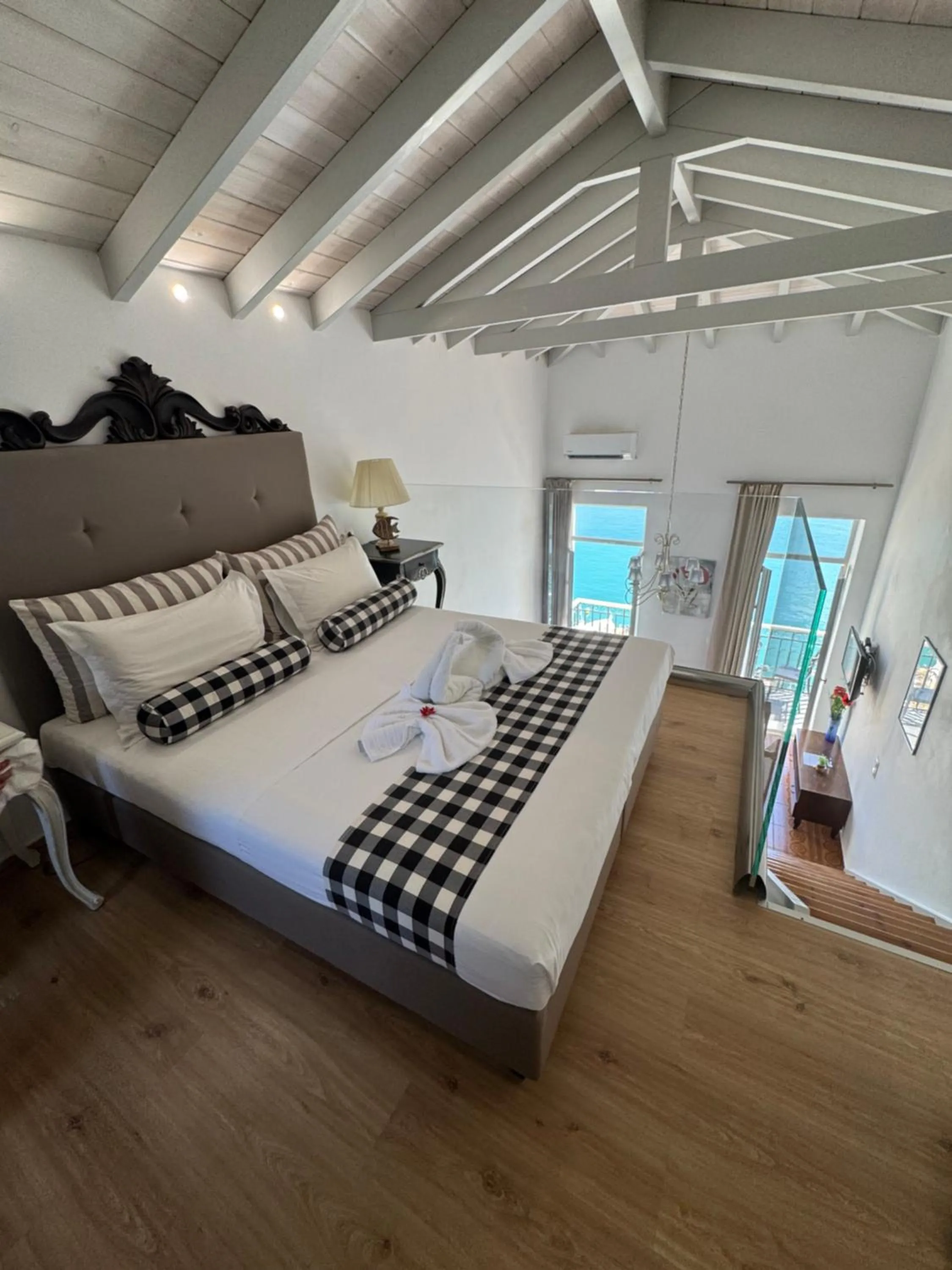 Bed in Porto Enetiko Suites