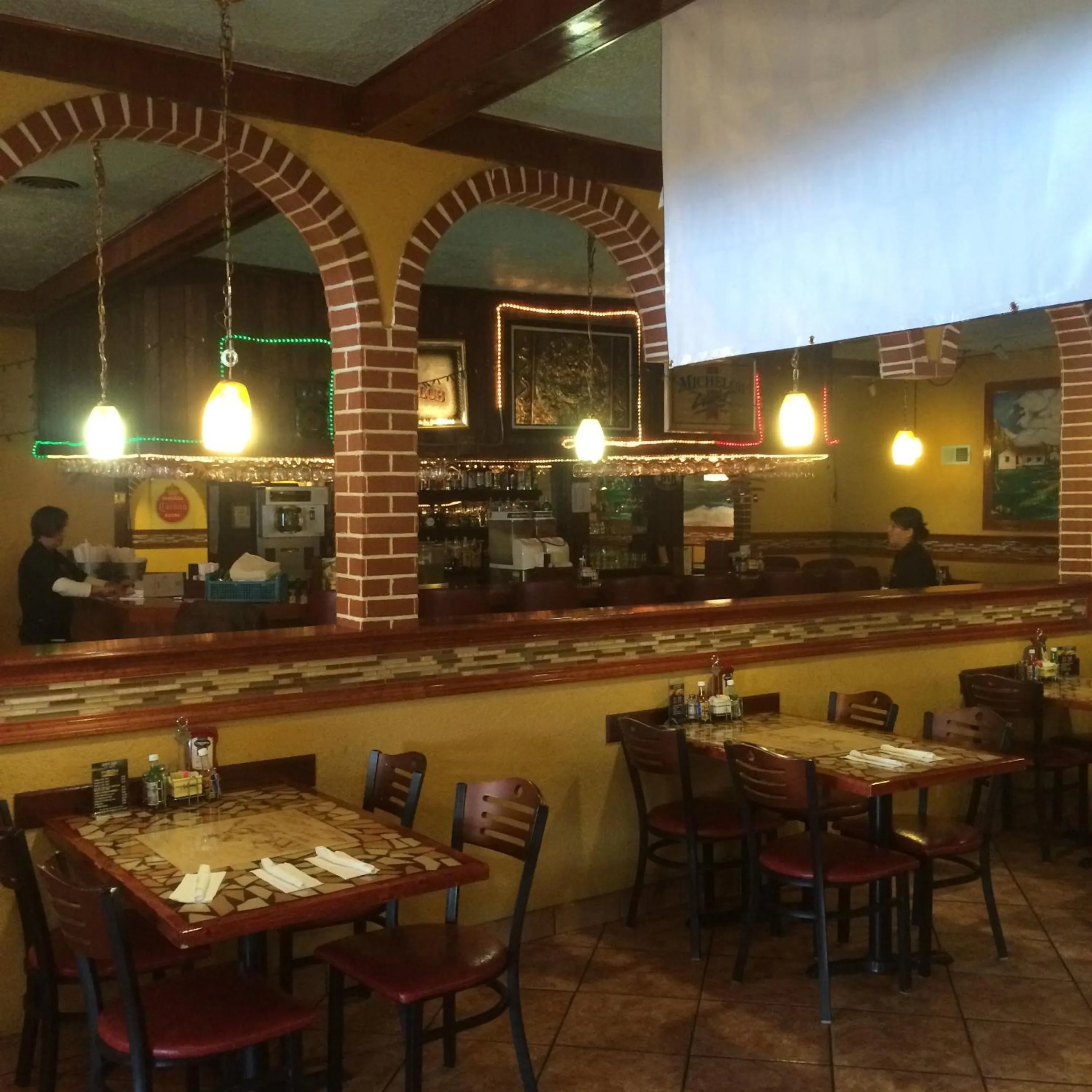 Restaurant/places to eat in Pacer Inn & Suites Motel