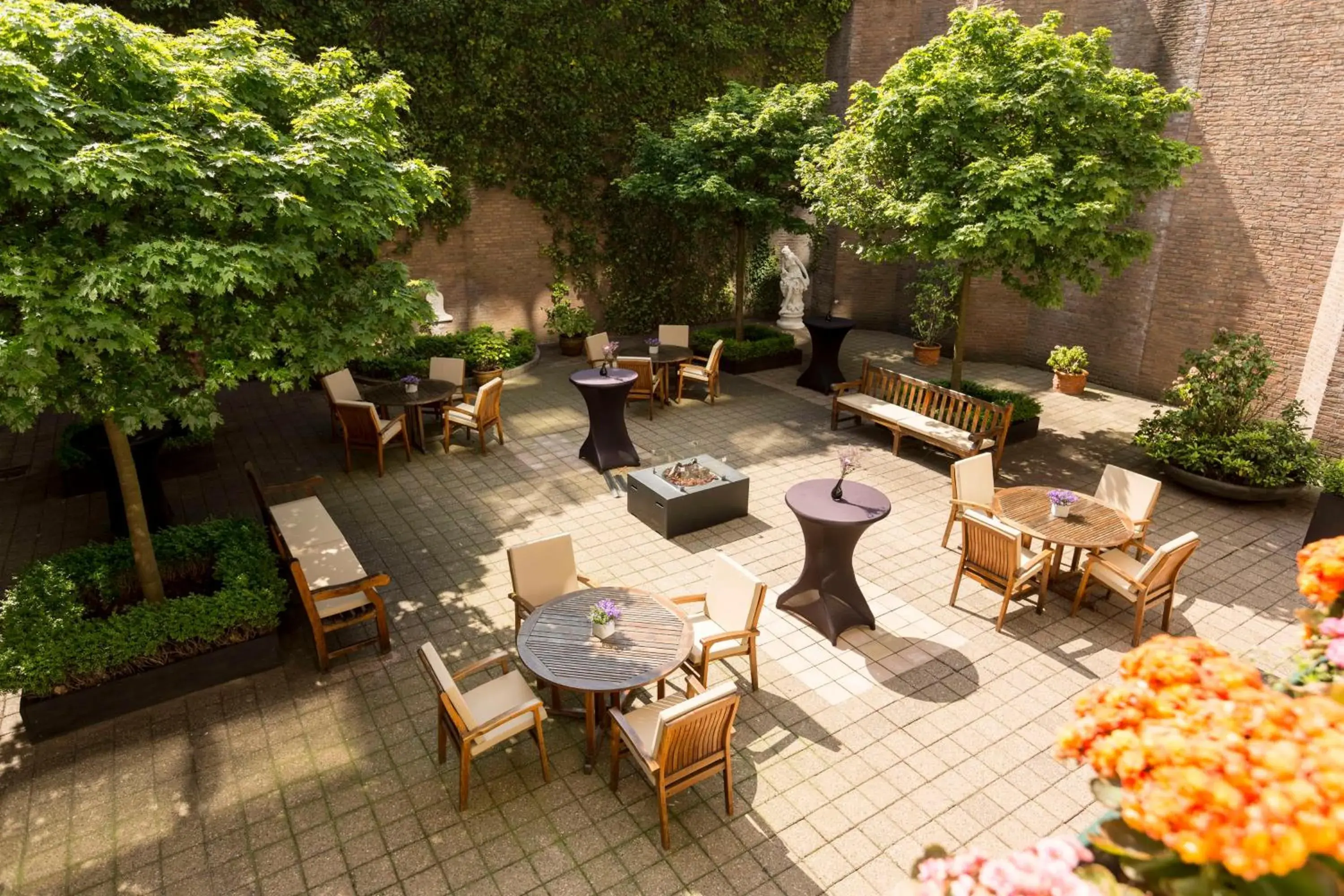 Lounge or bar in NH Amsterdam Leidseplein Lounge or bar in NH Amsterdam Leidseplein