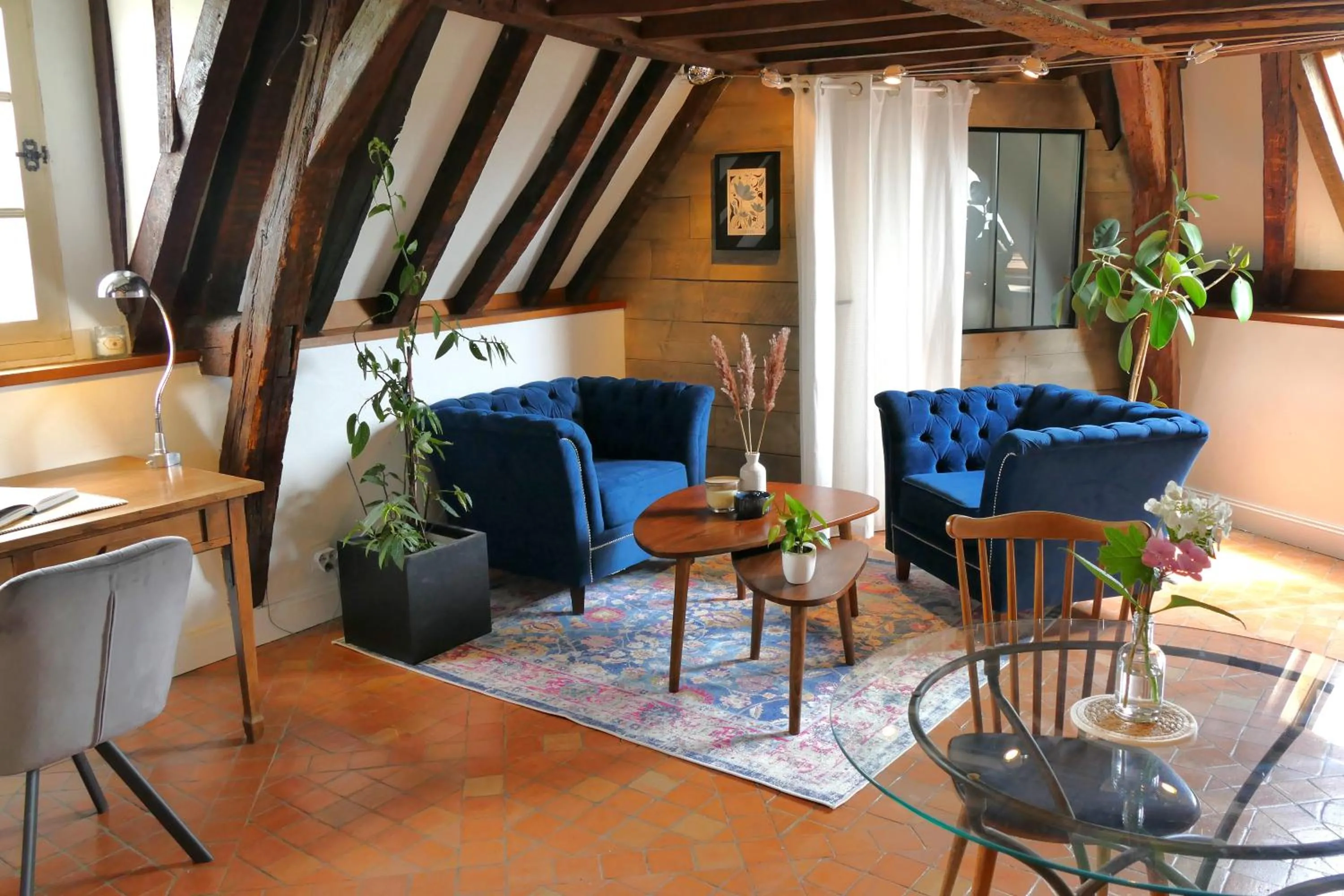 Living room in Suite Toussaint - Calme & Authentique