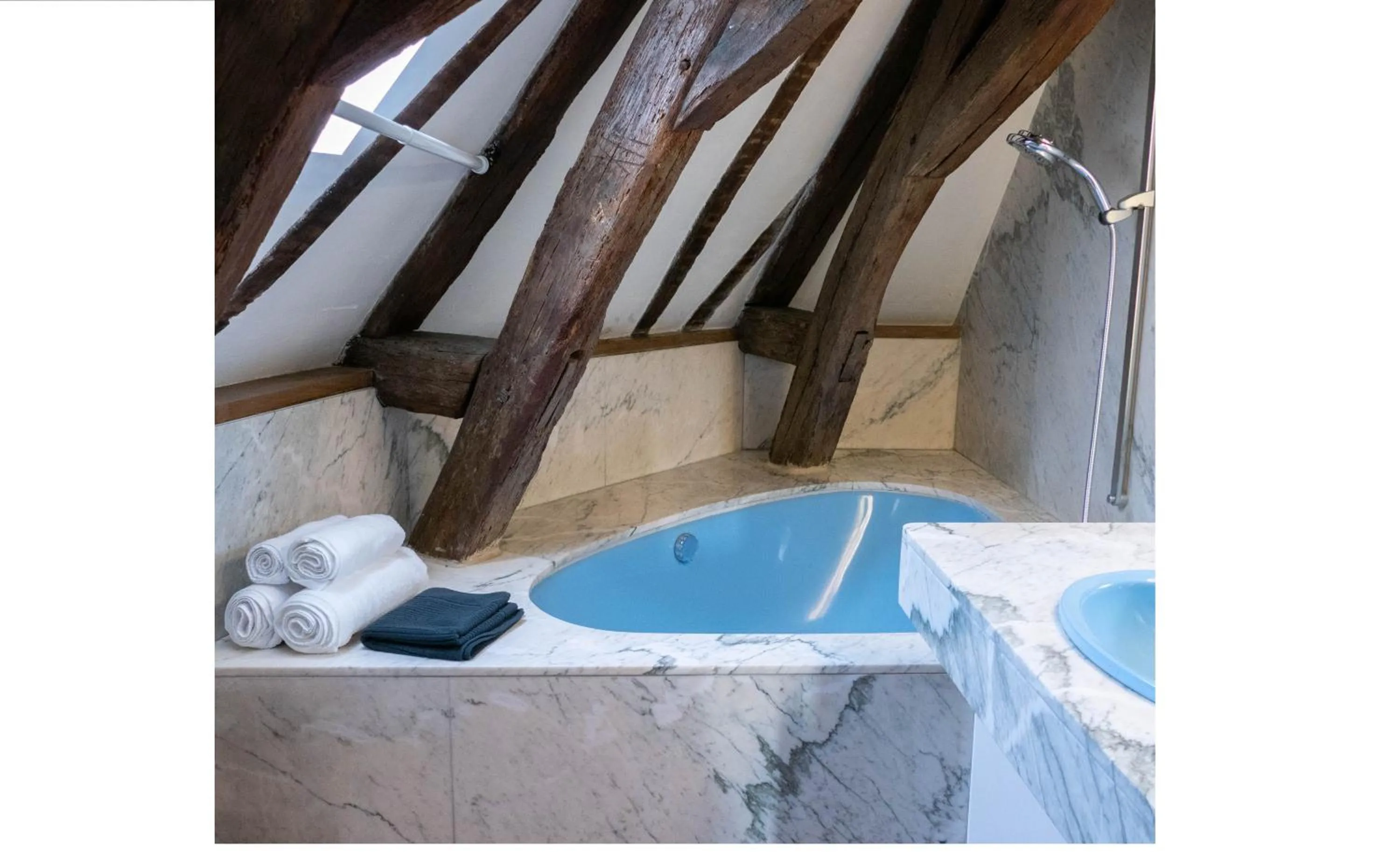 Bathroom in Suite Toussaint - Calme & Authentique