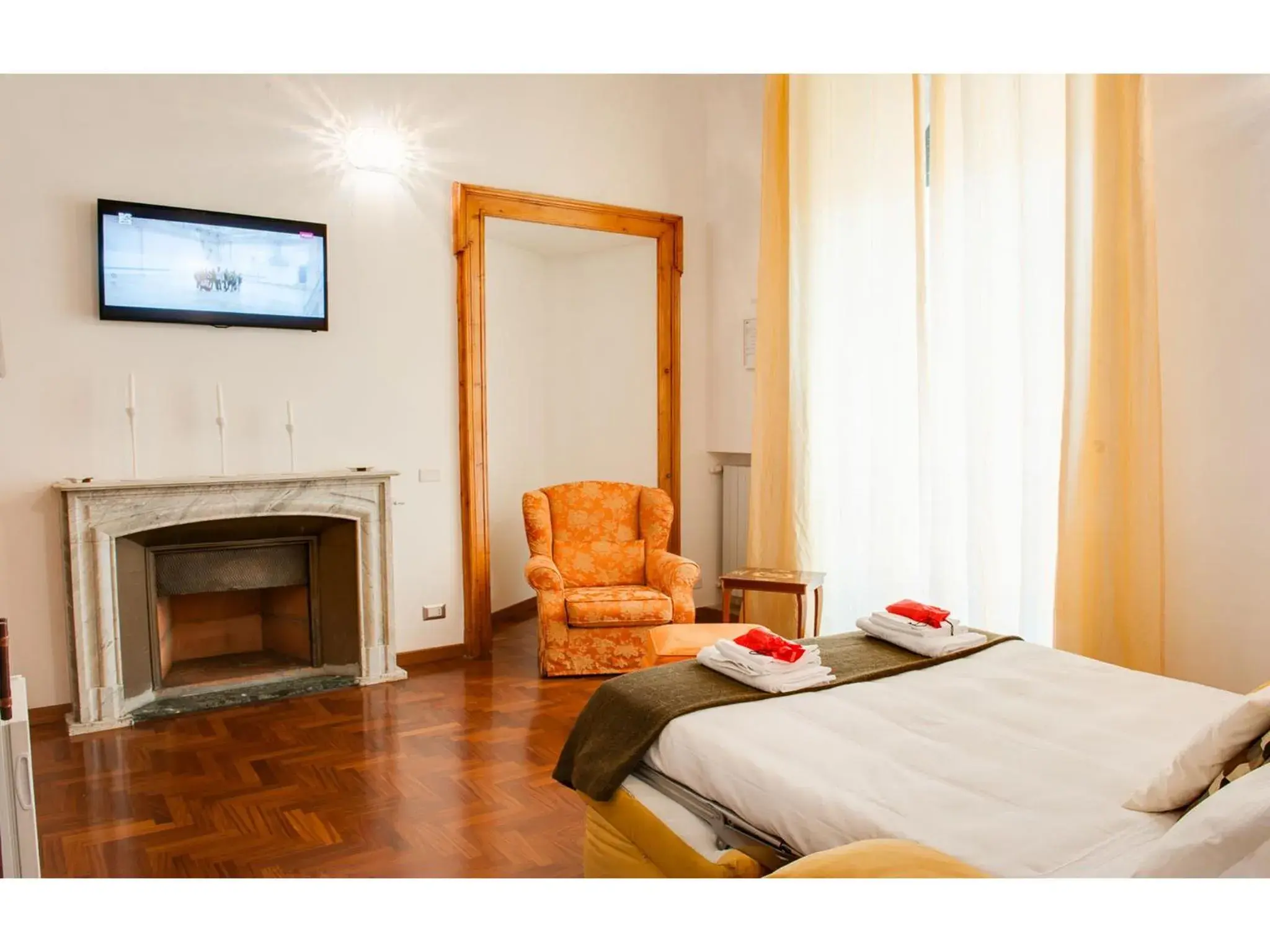 Day, Bed in Lh Royal Suites Terrace Day, Bed in Lh Royal Suites Terrace