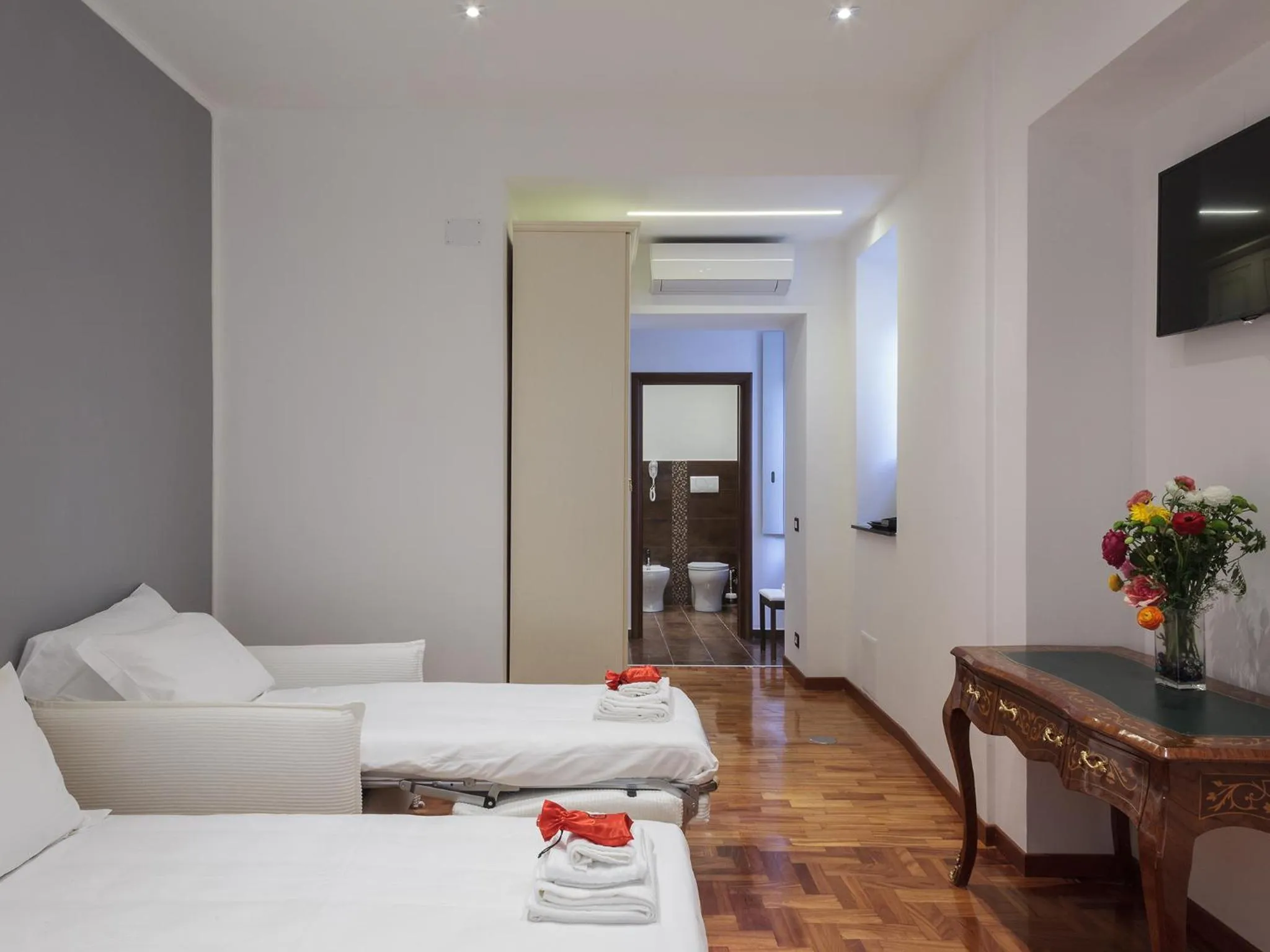 Bed in Lh Royal Suites Terrace