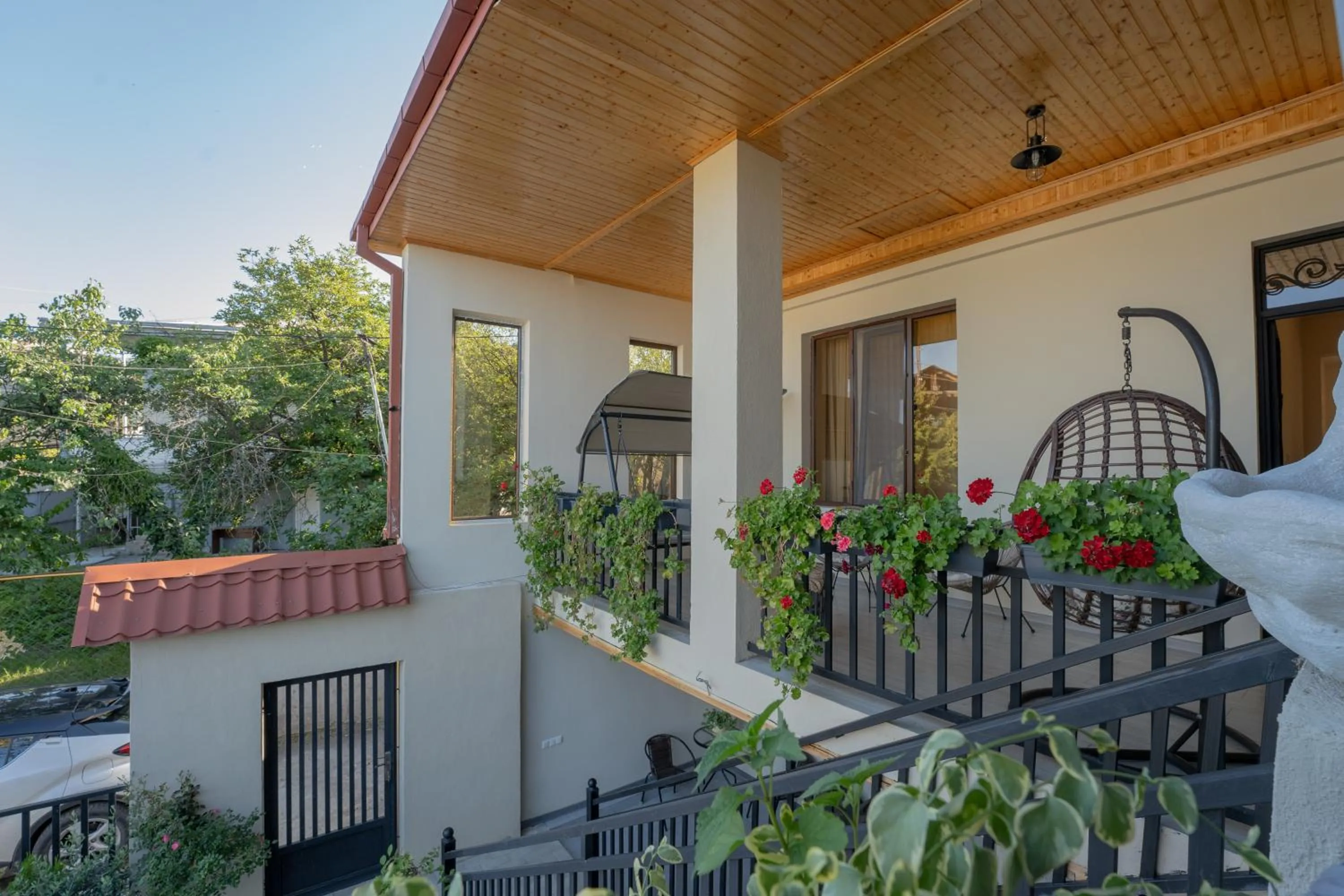 Property building in Kera Rooms