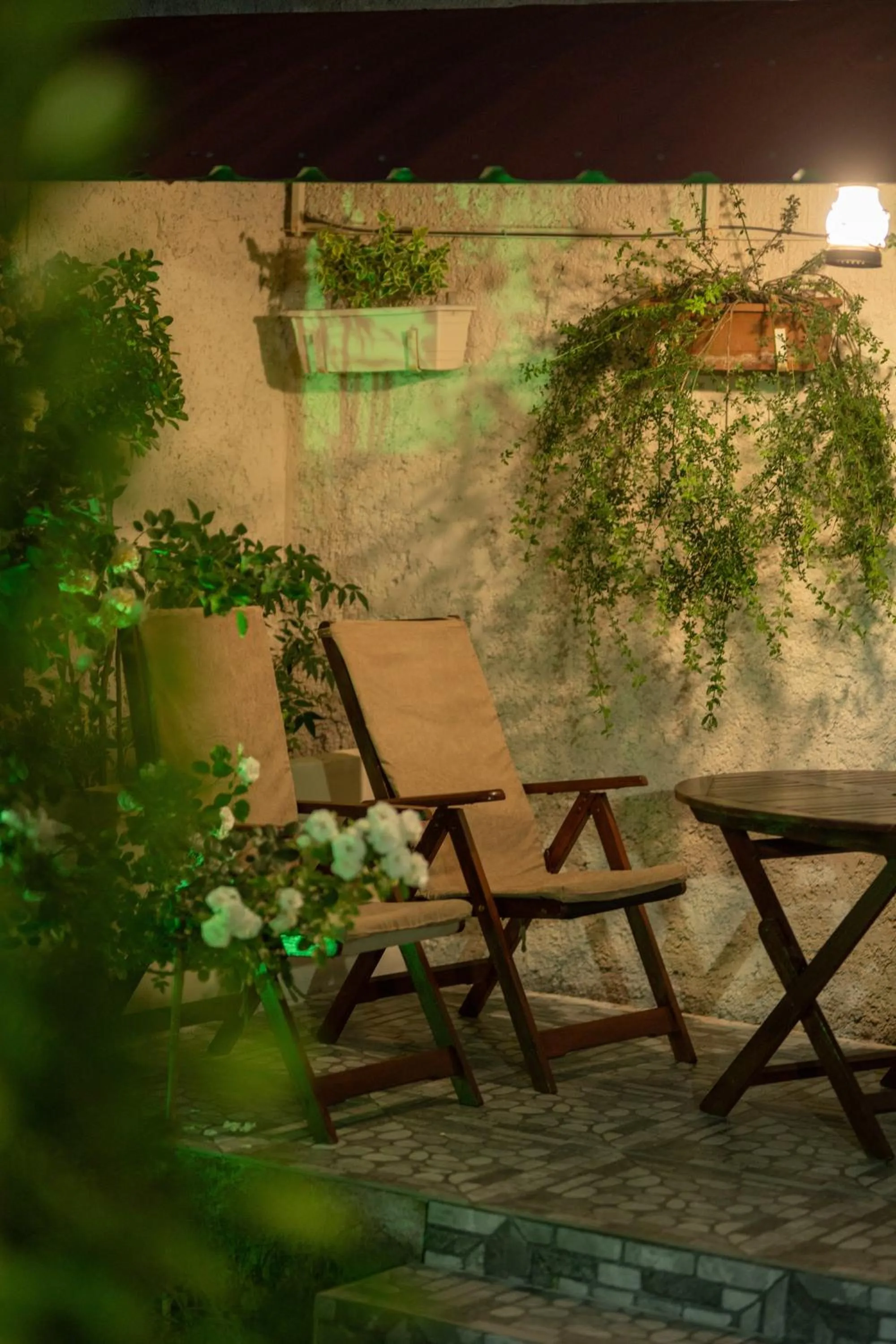 Garden in Kera Rooms