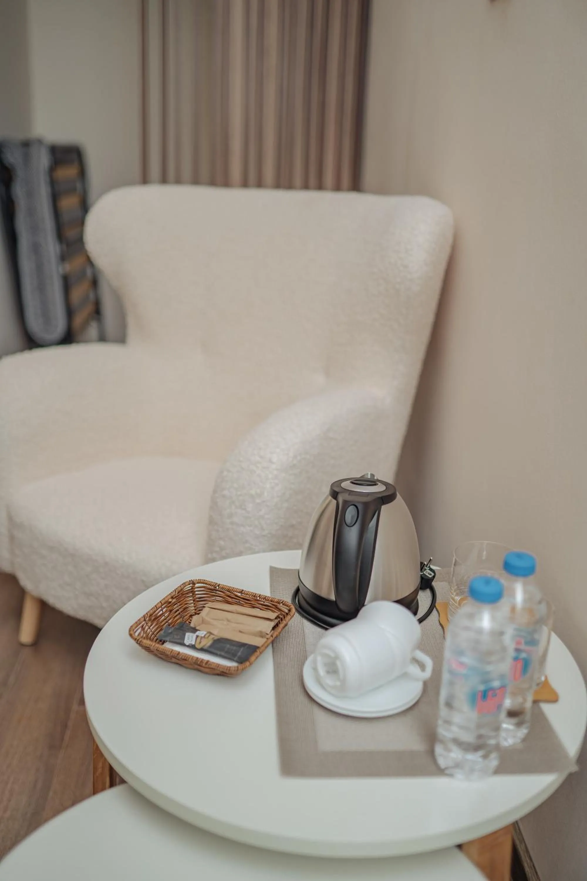 Coffee/tea facilities in Kera Rooms