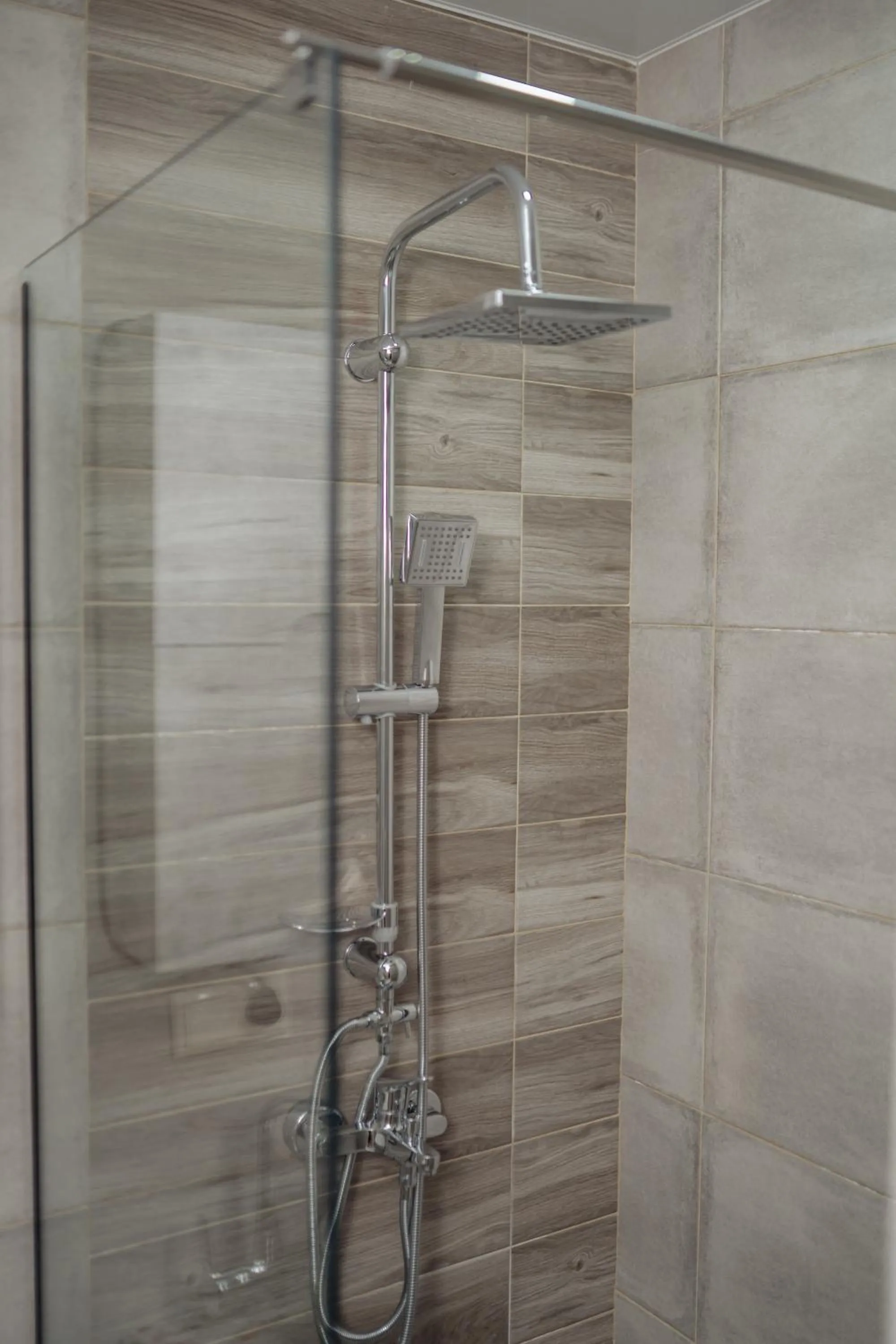 Shower in Kera Rooms