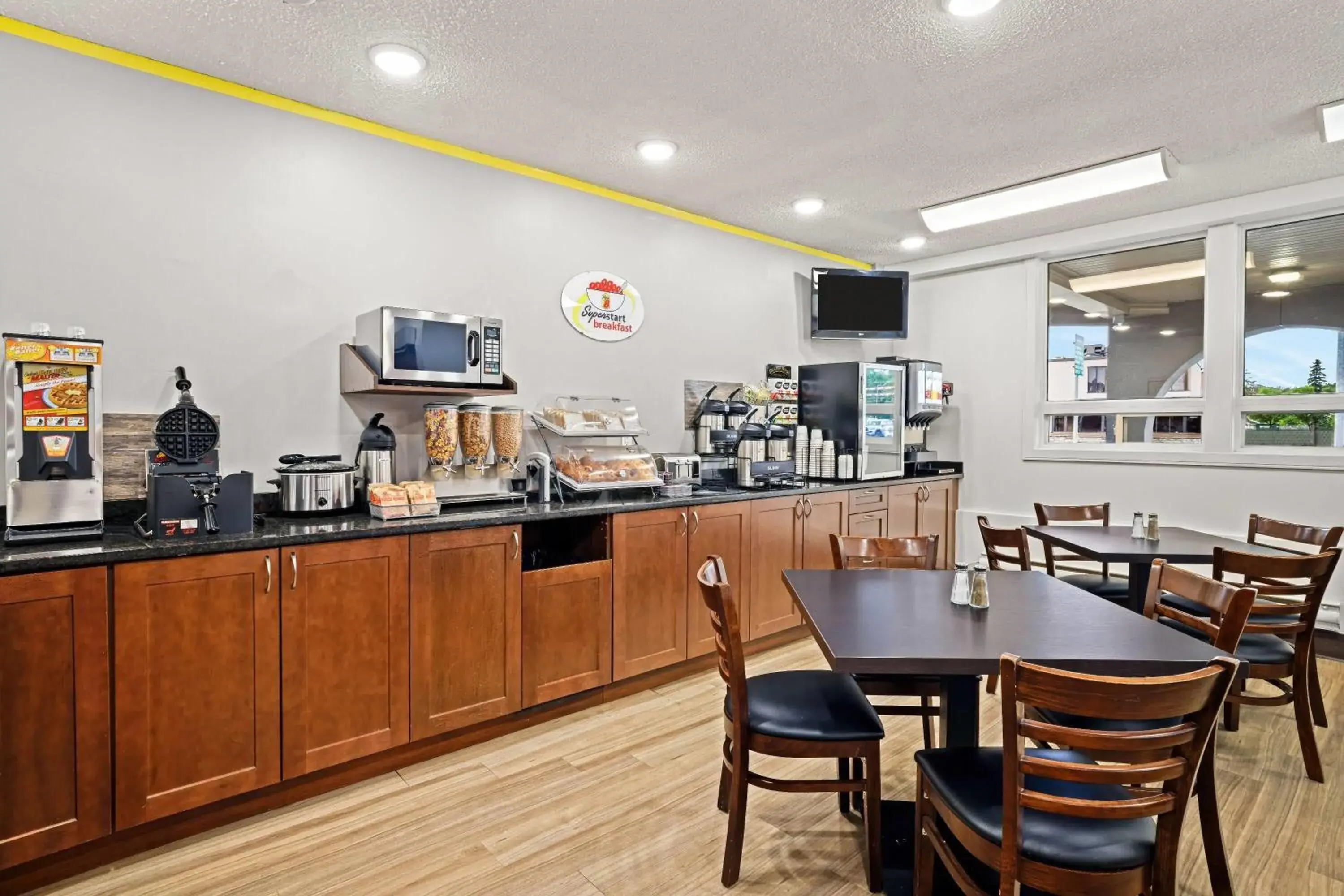 Restaurant/places to eat in Super 8 by Wyndham Thunder Bay Restaurant/places to eat in Super 8 by Wyndham Thunder Bay