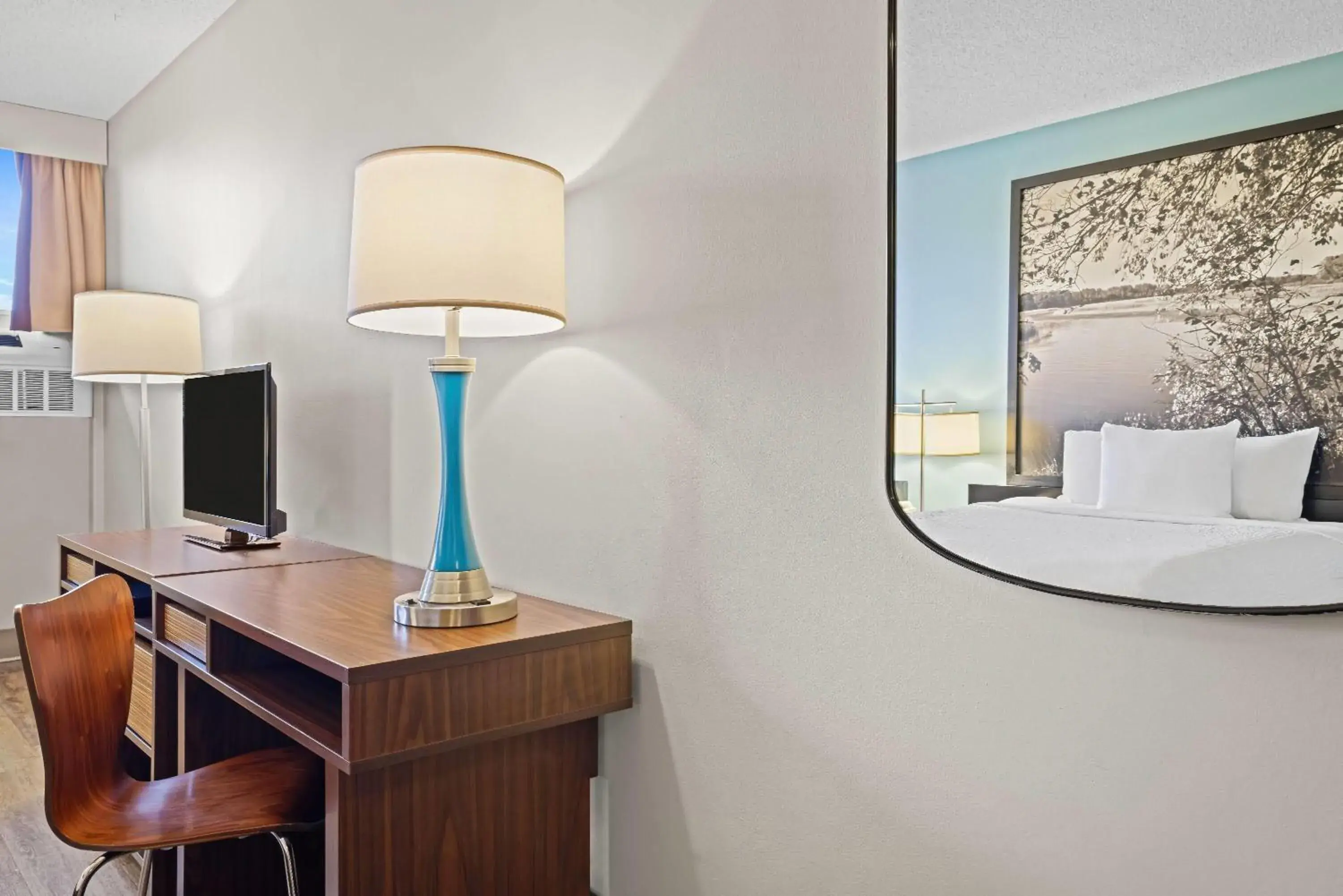 Bed in Super 8 by Wyndham Thunder Bay Bed in Super 8 by Wyndham Thunder Bay