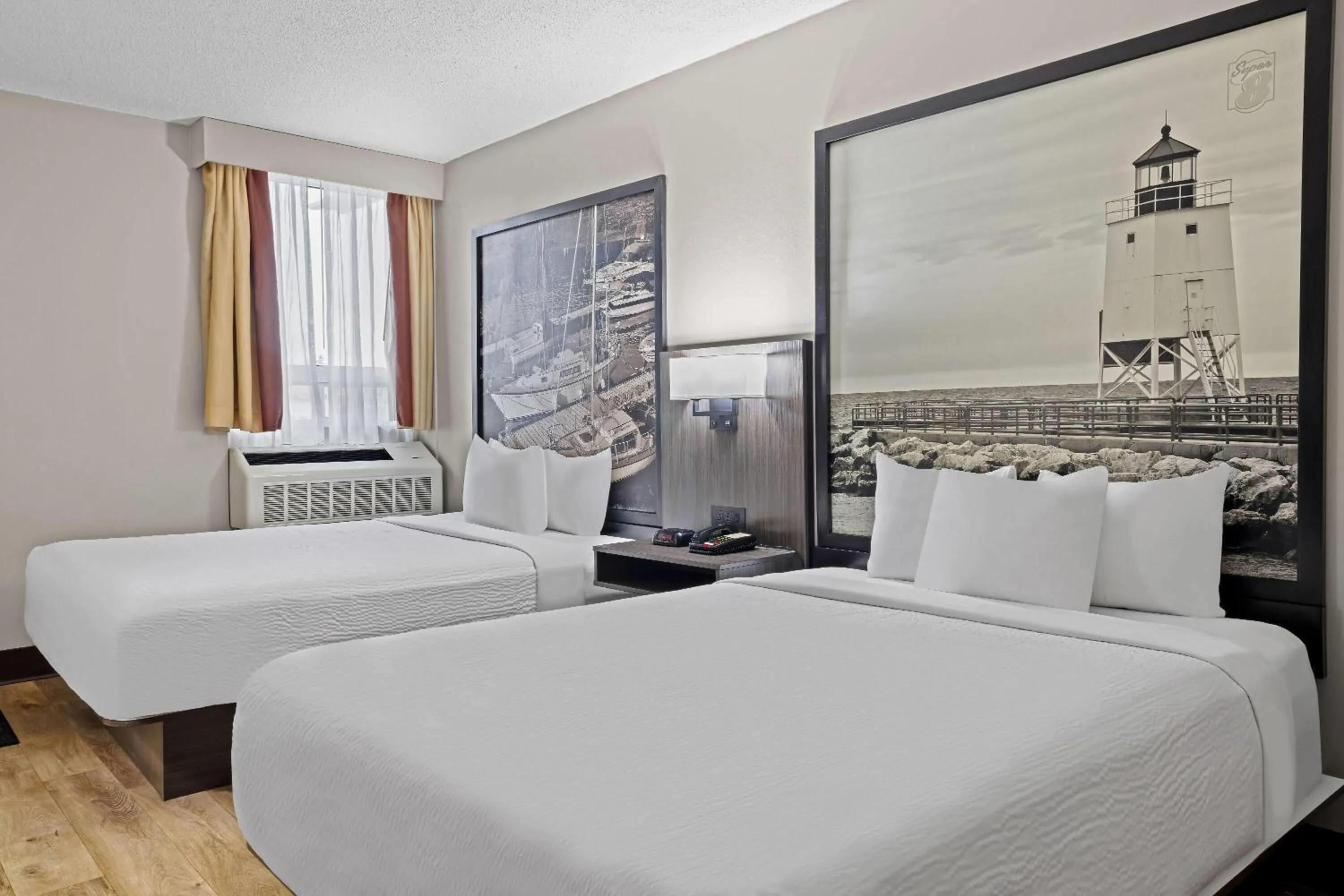 Bed in Super 8 by Wyndham Thunder Bay