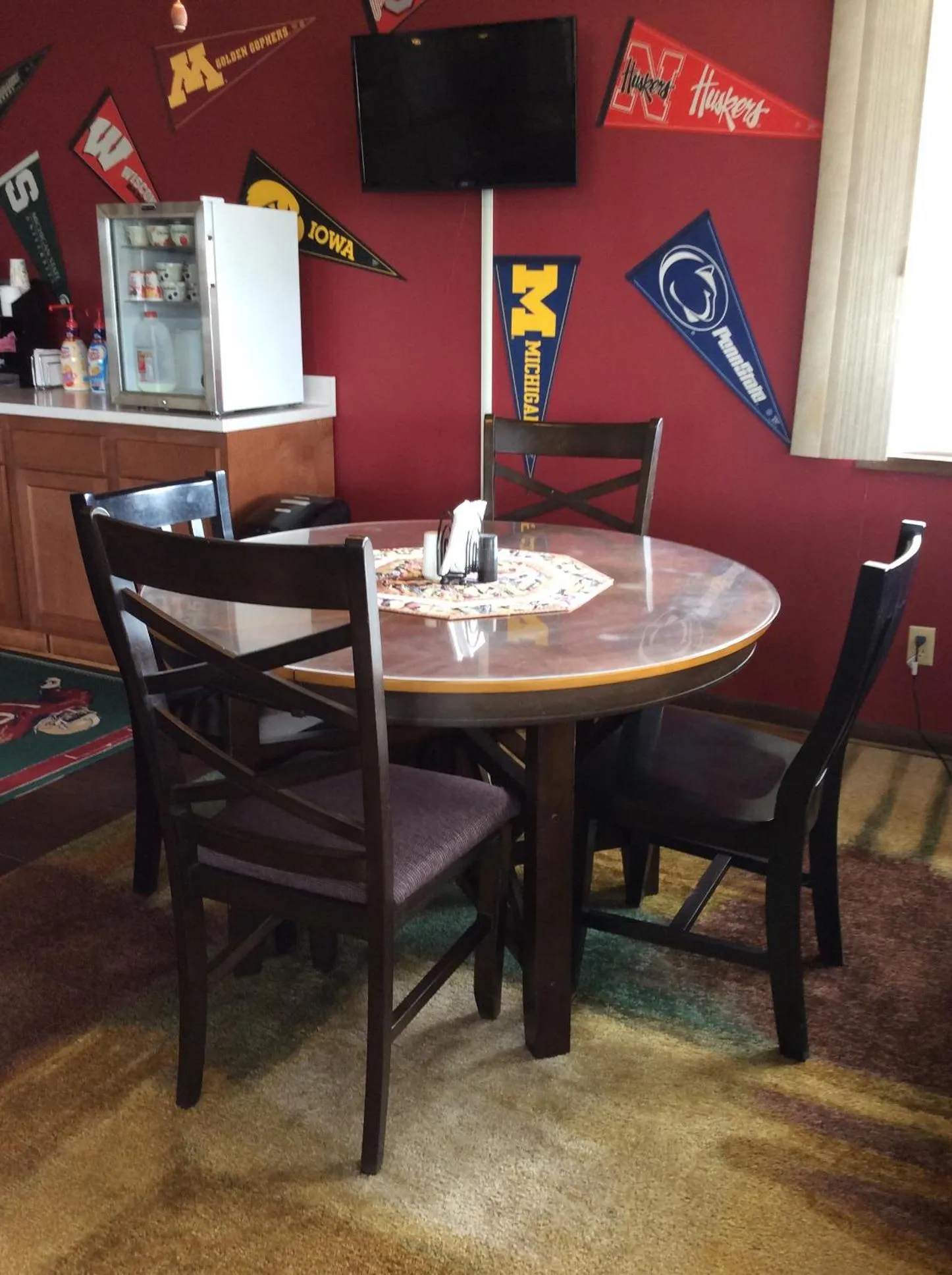 Dining area in Sports Club Motel