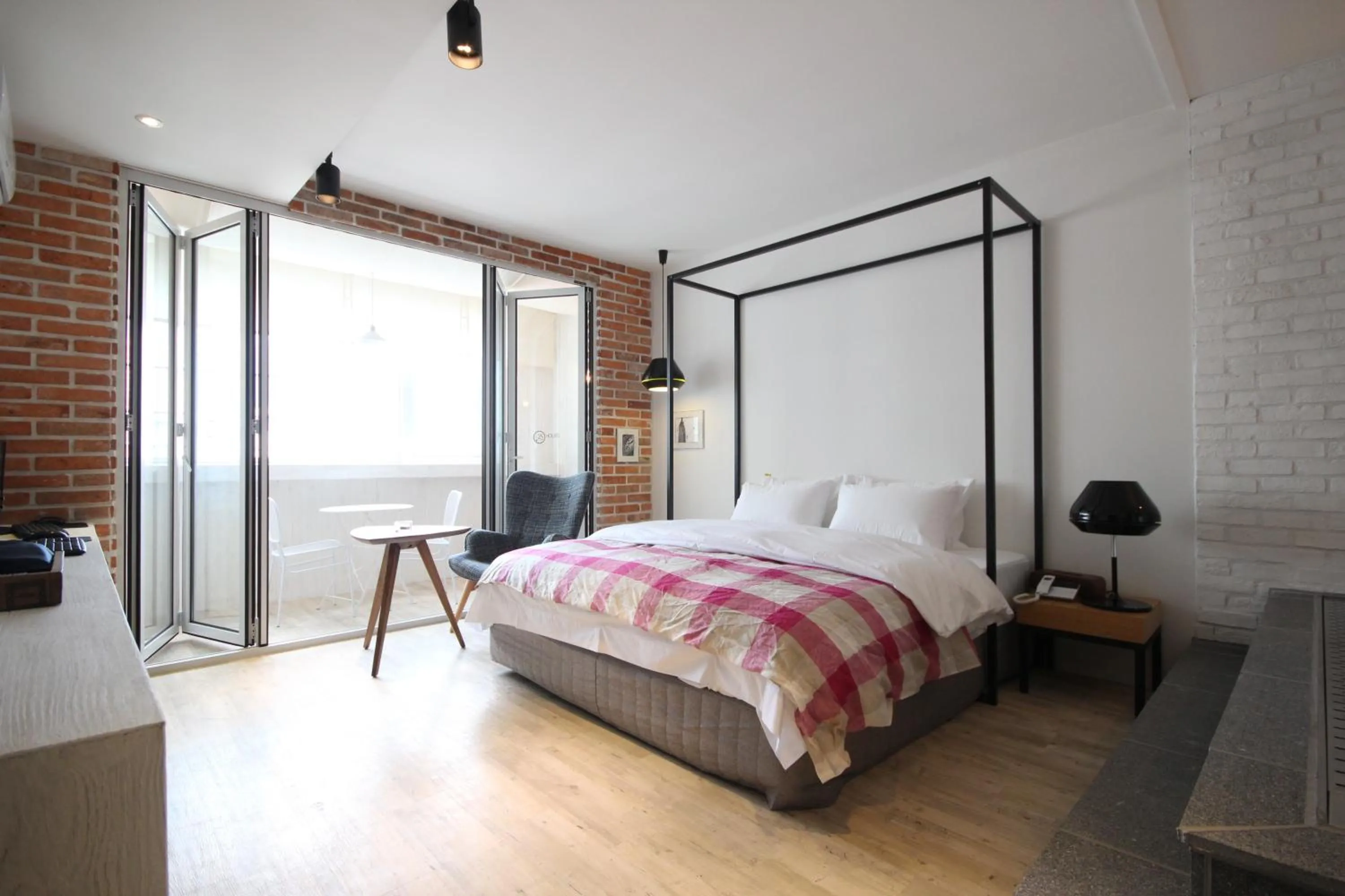 Property building, Bed in Hotel 25 Seomyeon