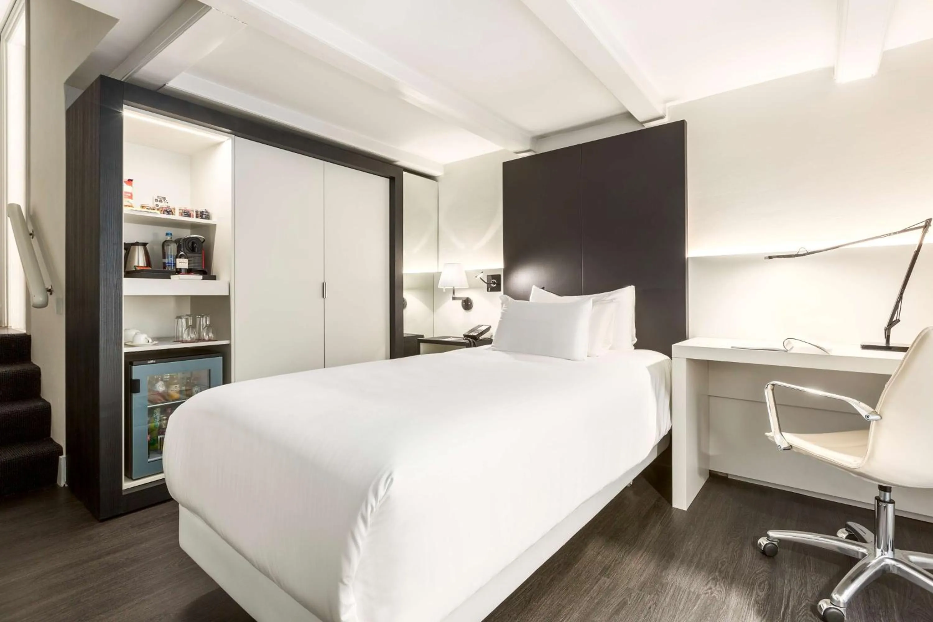 Bedroom, Bed in NH Collection Amsterdam Barbizon Palace