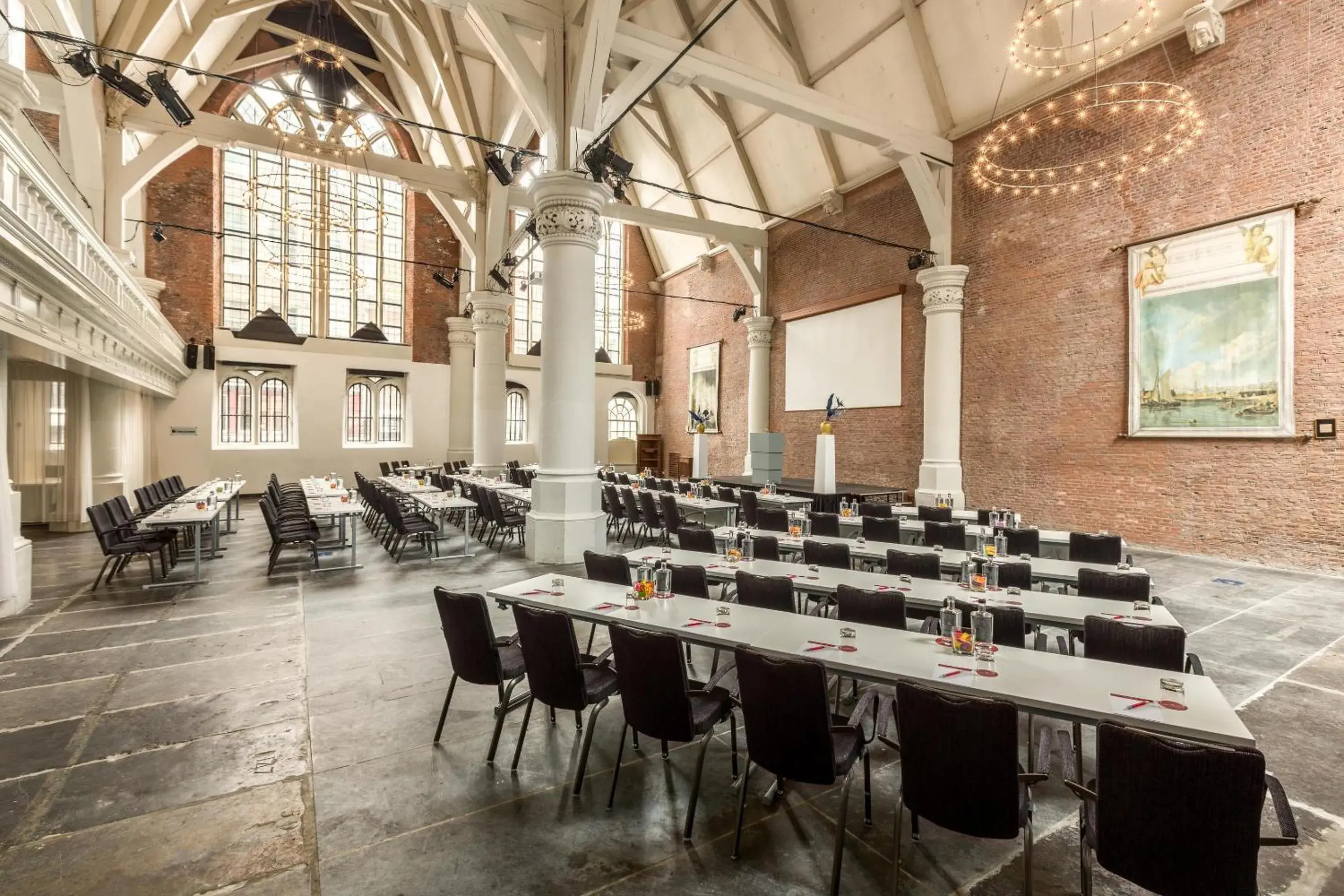 Lounge or bar in NH Collection Amsterdam Barbizon Palace Lounge or bar in NH Collection Amsterdam Barbizon Palace