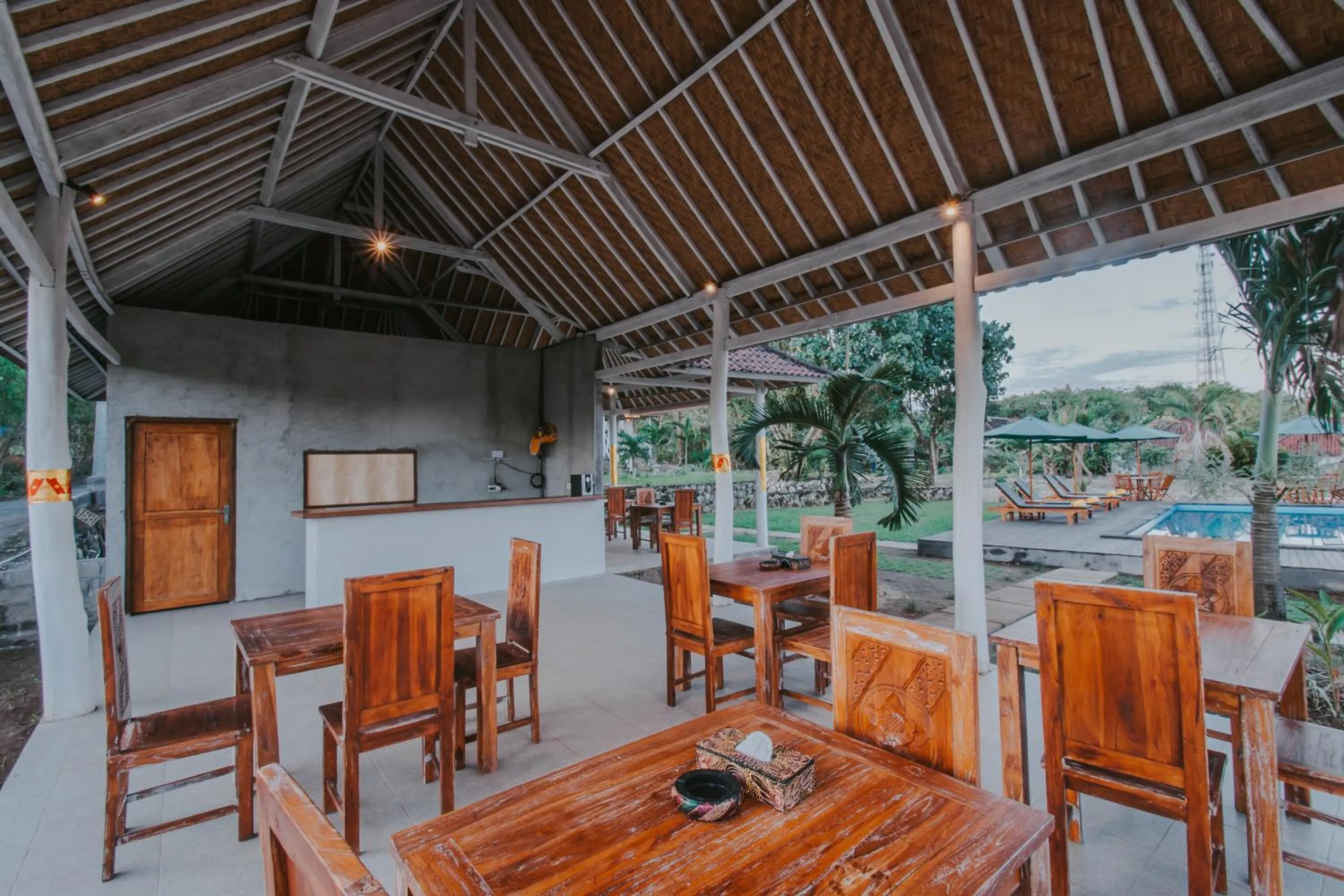 Restaurant/places to eat in Paluh Beach Huts