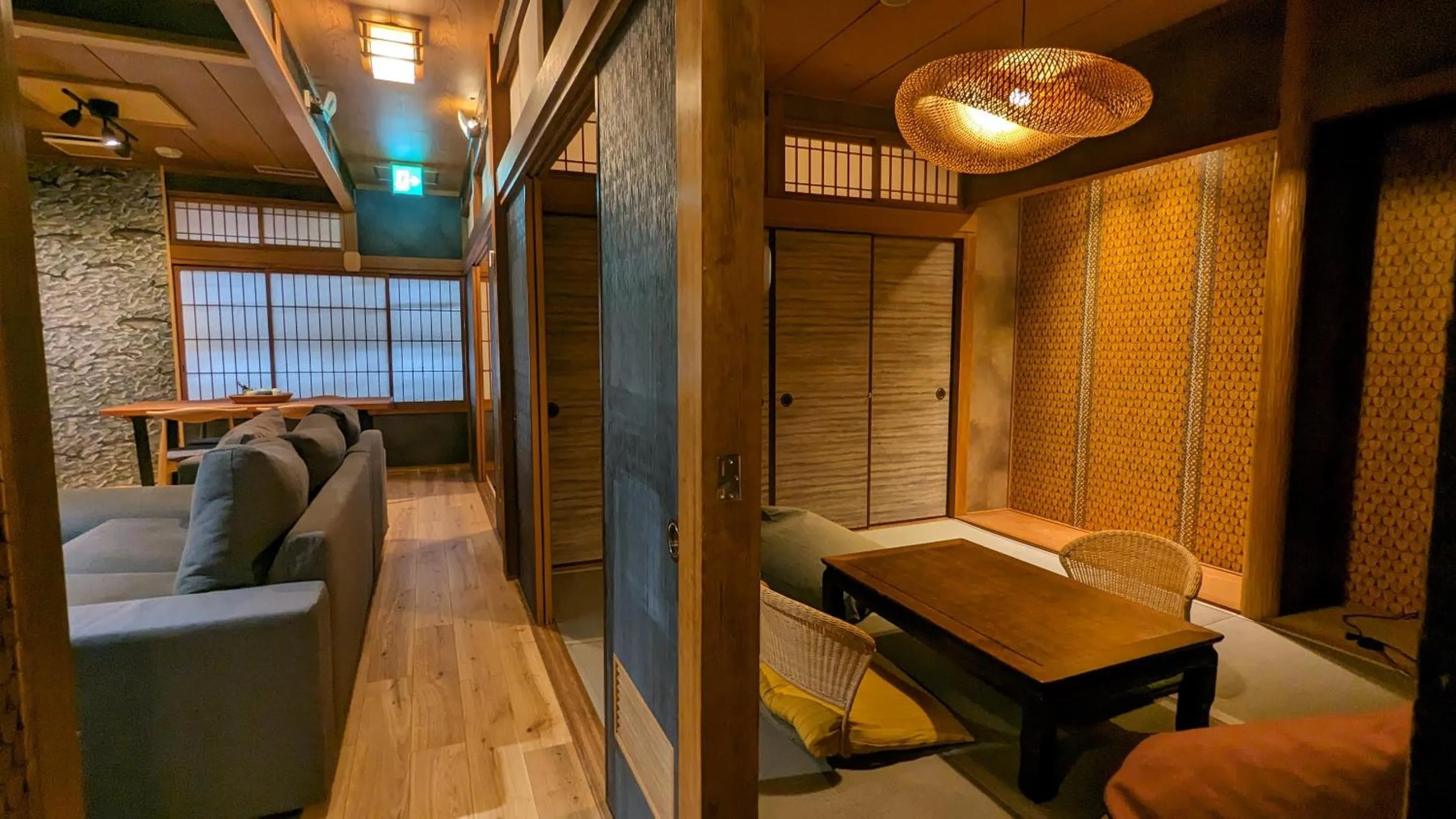 TV and multimedia in SIDOU 　INN