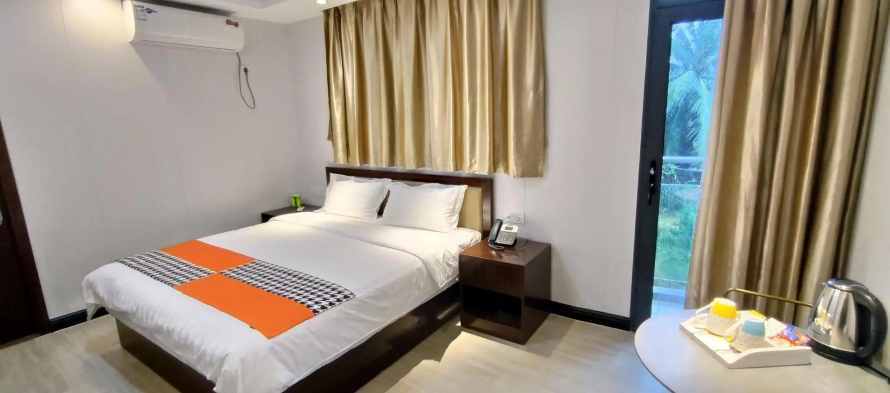 Bed in Sky Garden Hotel