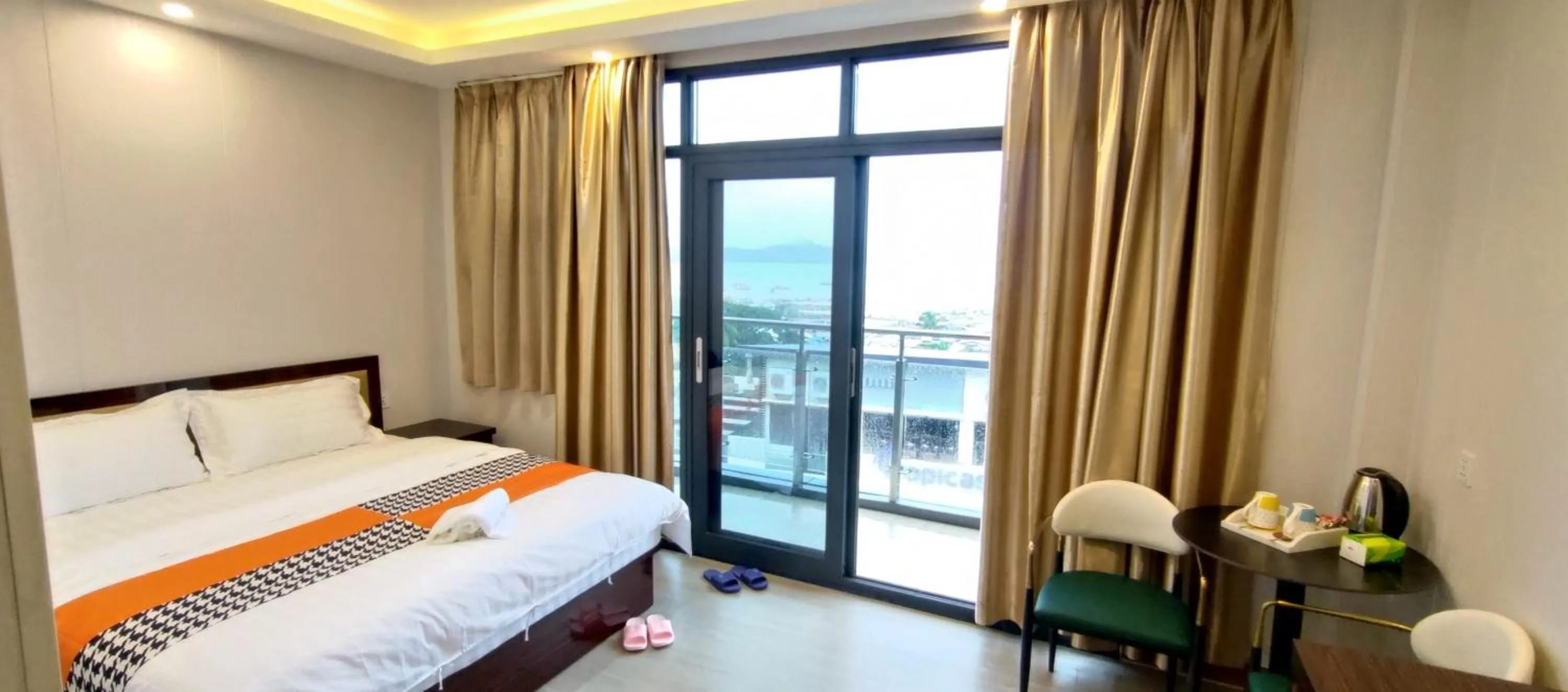 Bed in Sky Garden Hotel