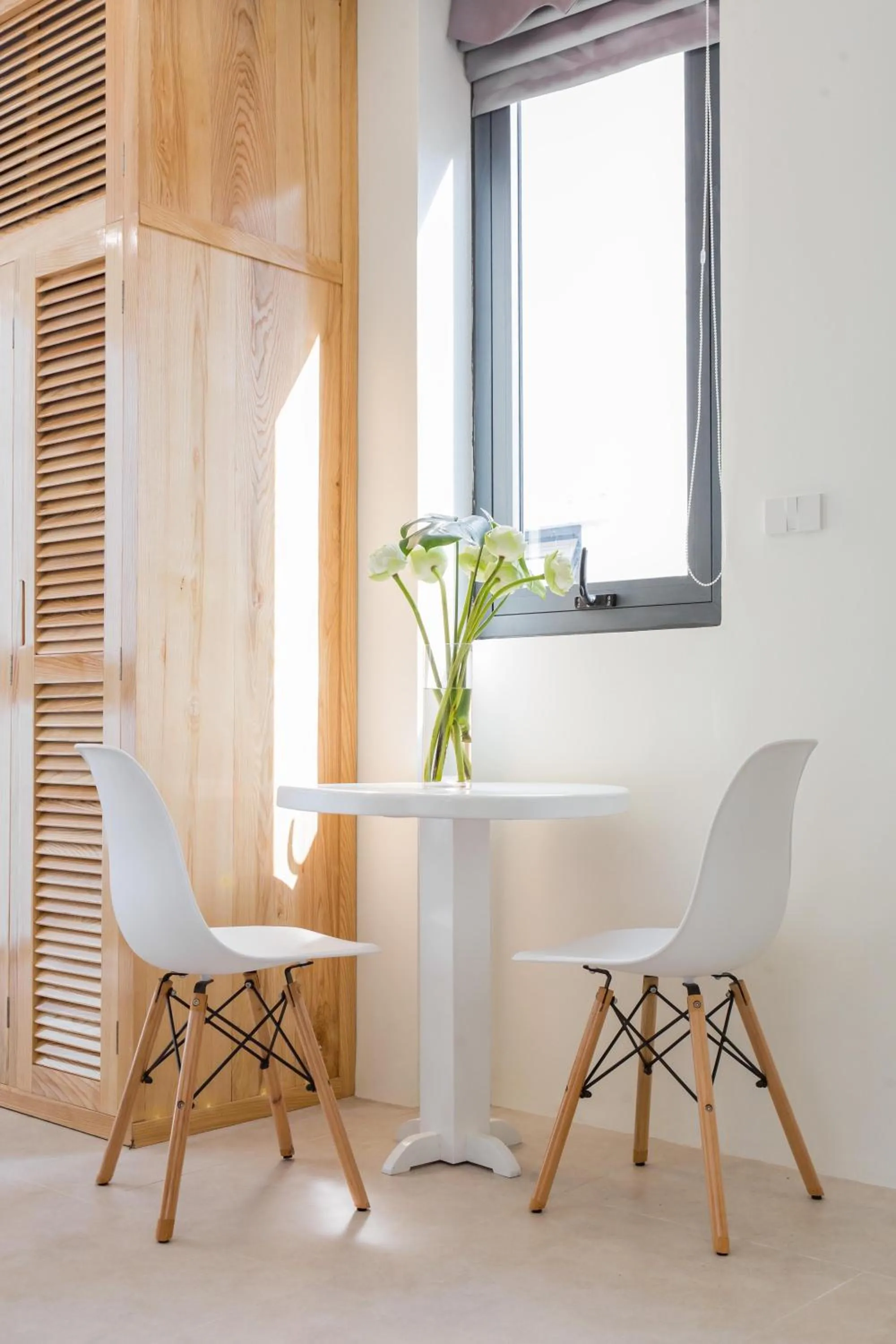 Dining area in Central Westlake Residence 2 - By Pegasy Group