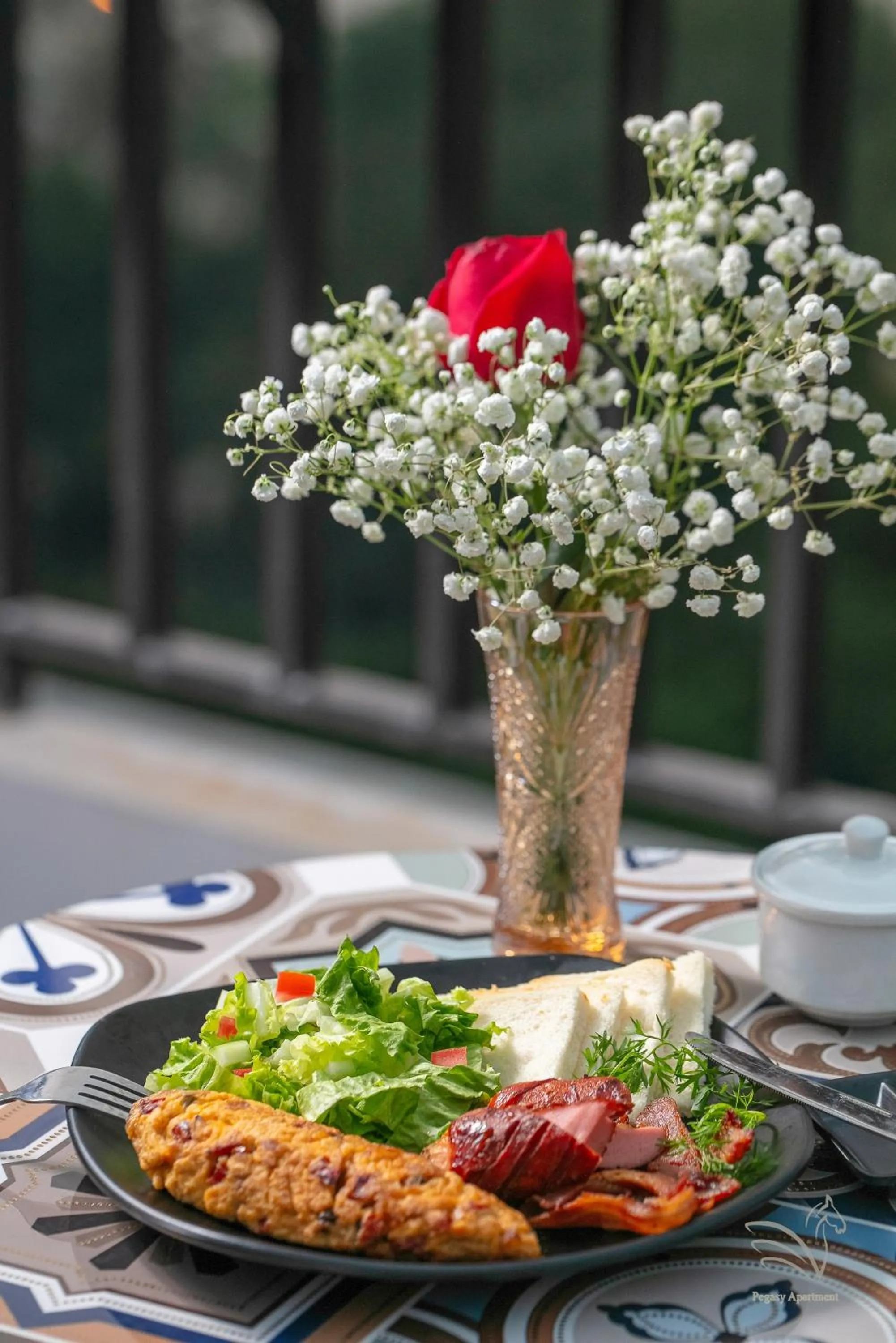 Food in Central Westlake Residence 2 - By Pegasy Group