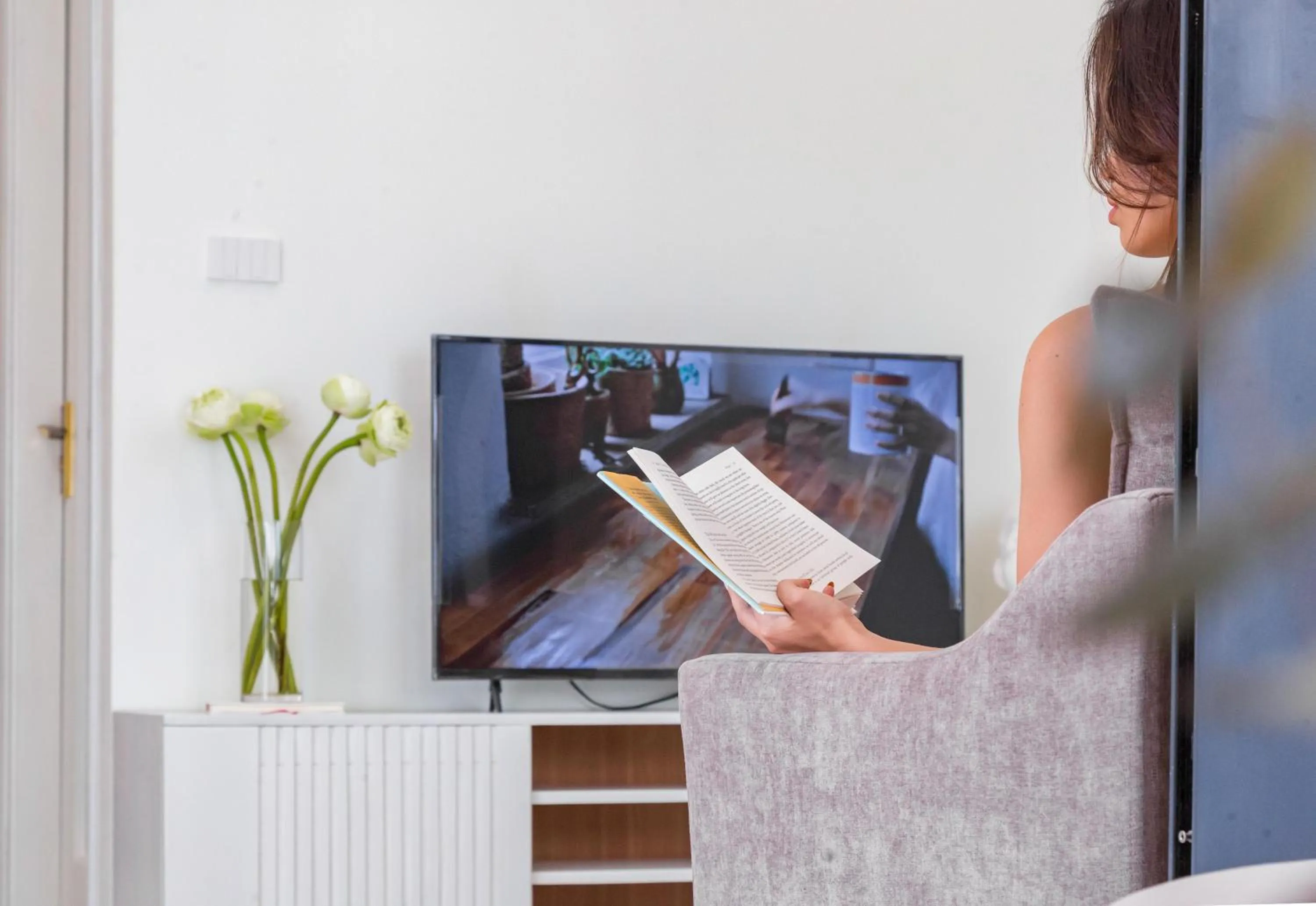 TV and multimedia in Central Westlake Residence 2 - By Pegasy Group