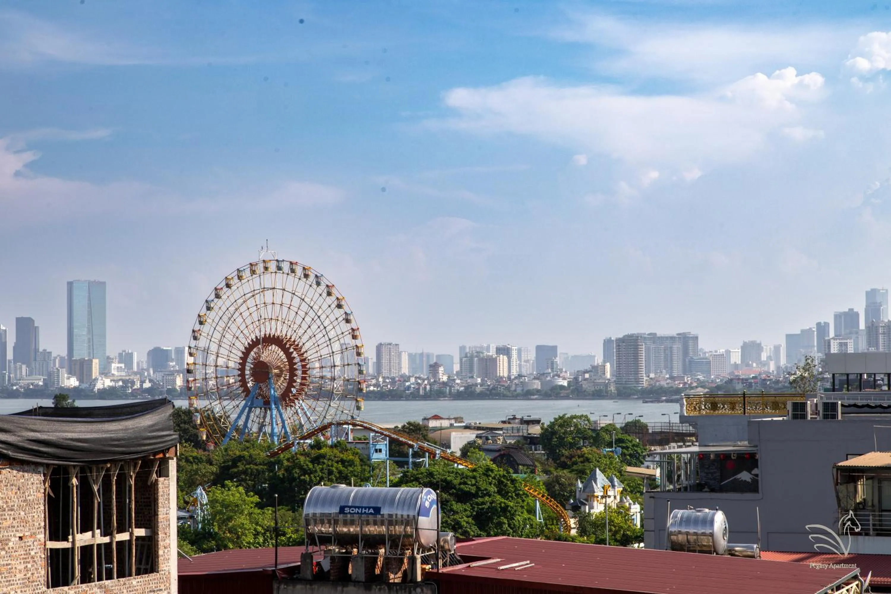 Lake view in Central Westlake Residence 2 - By Pegasy Group