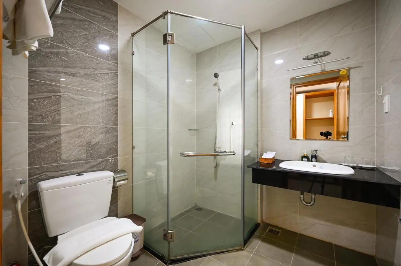 Shower in The Shilla Luxury I Hotel-더신라럭셔리호텔