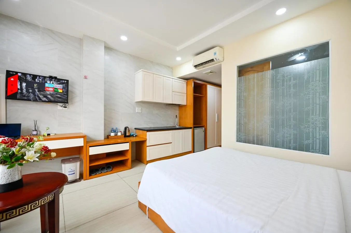 Living room, Bed in The Shilla Luxury I Hotel-더신라럭셔리호텔