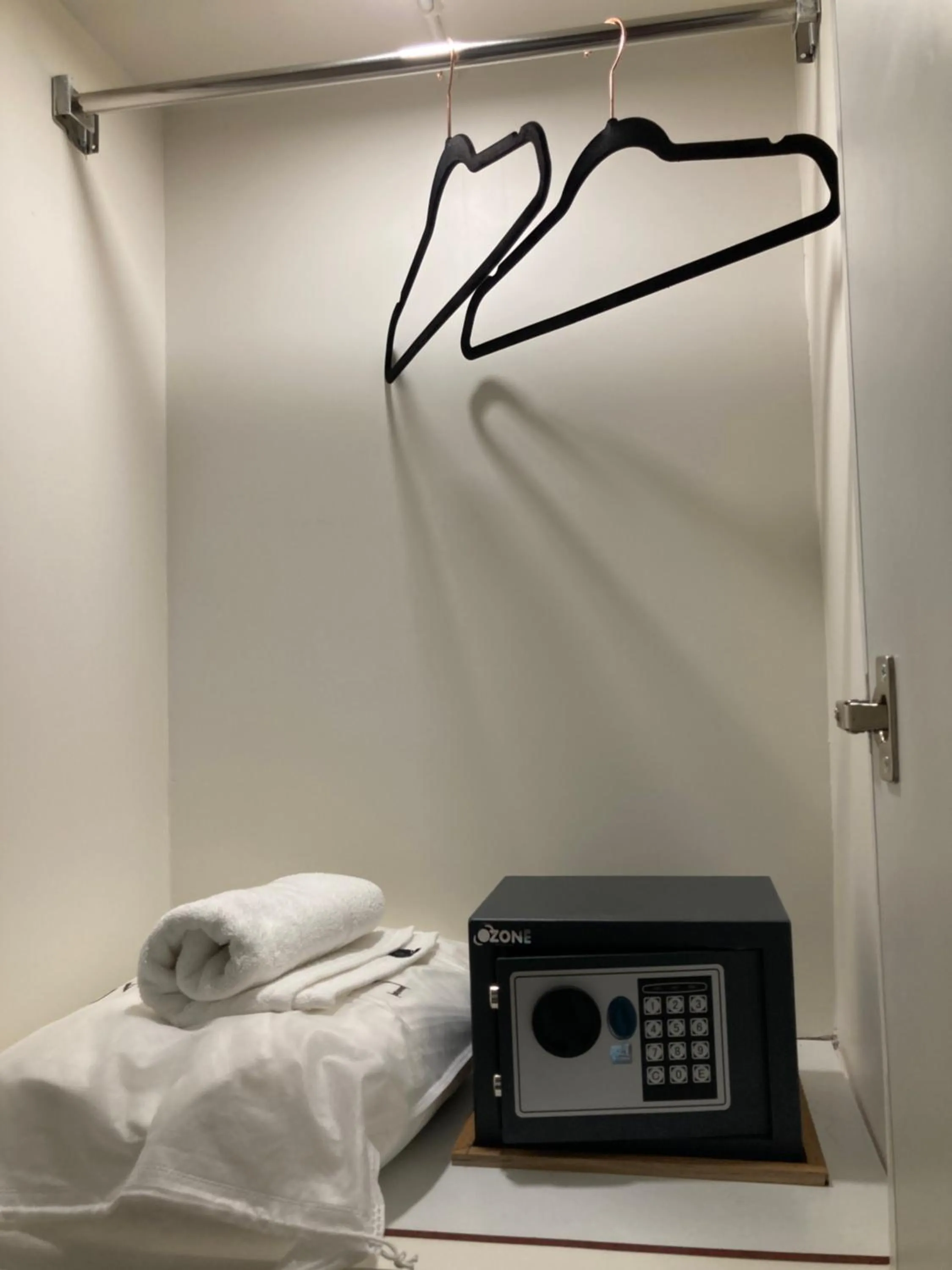 MURALI KRISHNA APART HOTEL