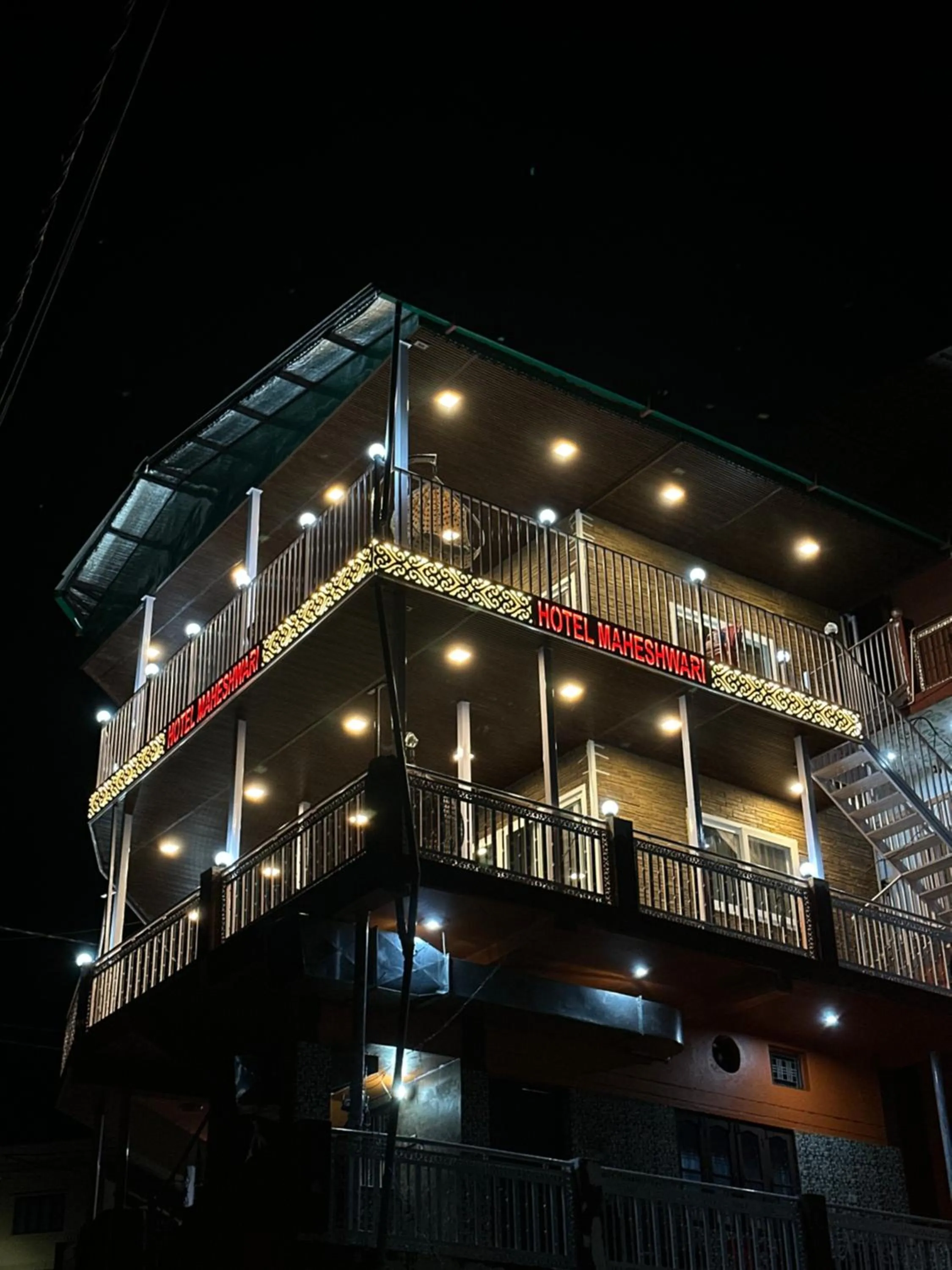 Hotel Maheshwari & Banquet Hall