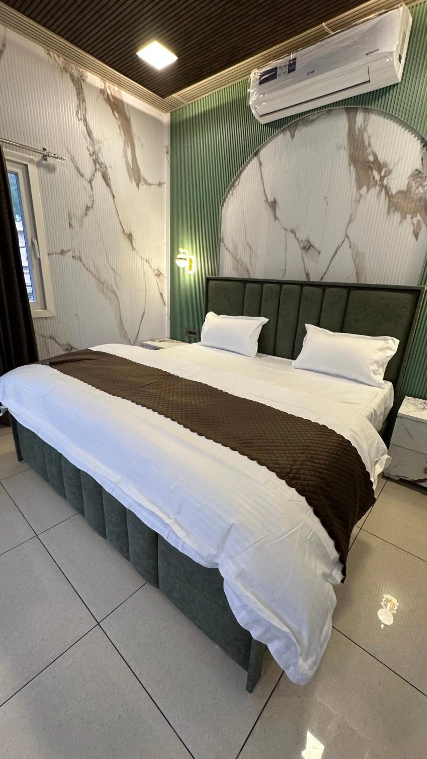 Bed in Hotel Maheshwari & Banquet Hall