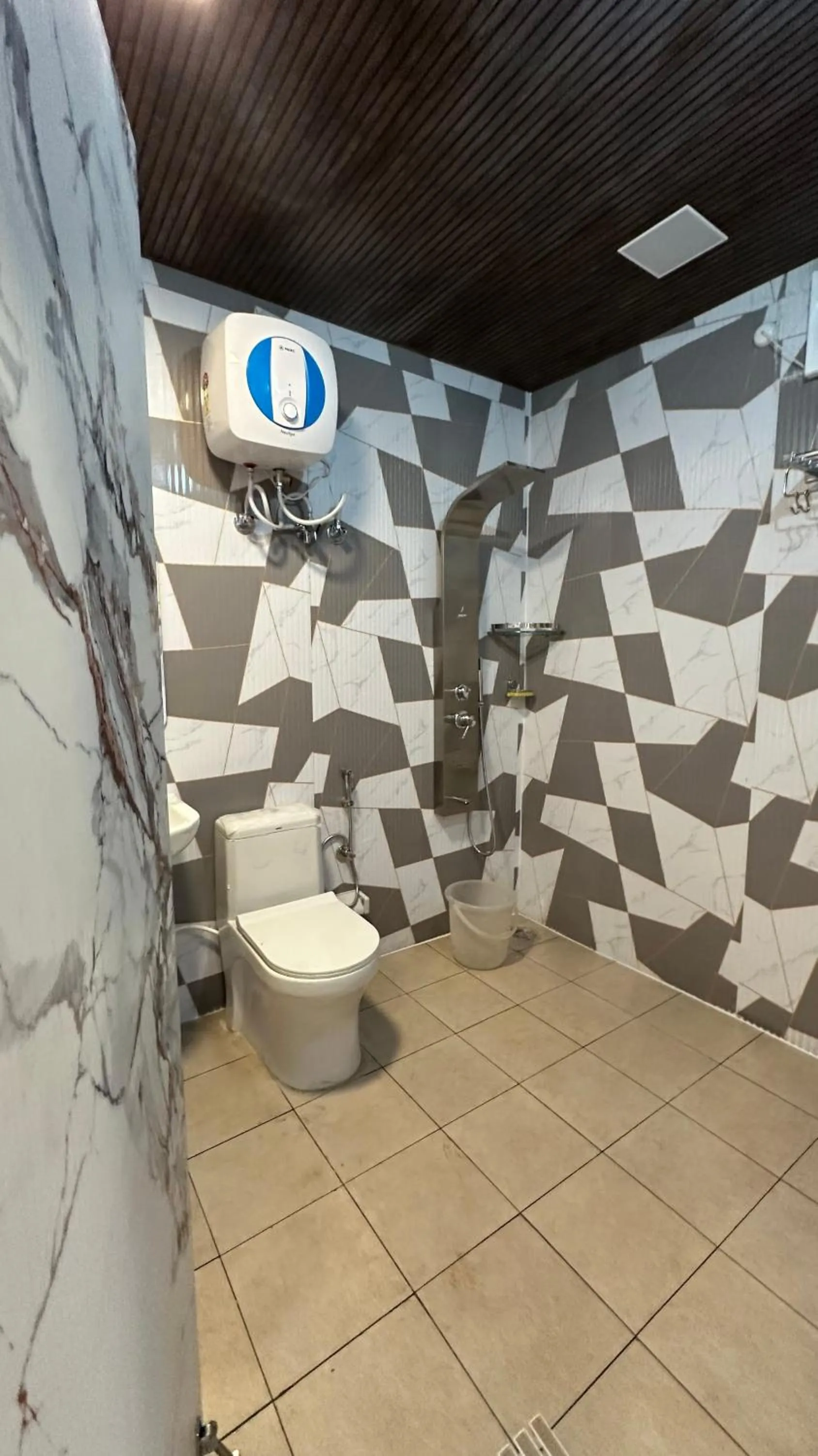 Hotel Maheshwari & Banquet Hall