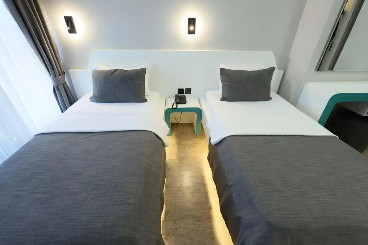Standard Twin Room in Midis Otel Standard Twin Room in Midis Otel