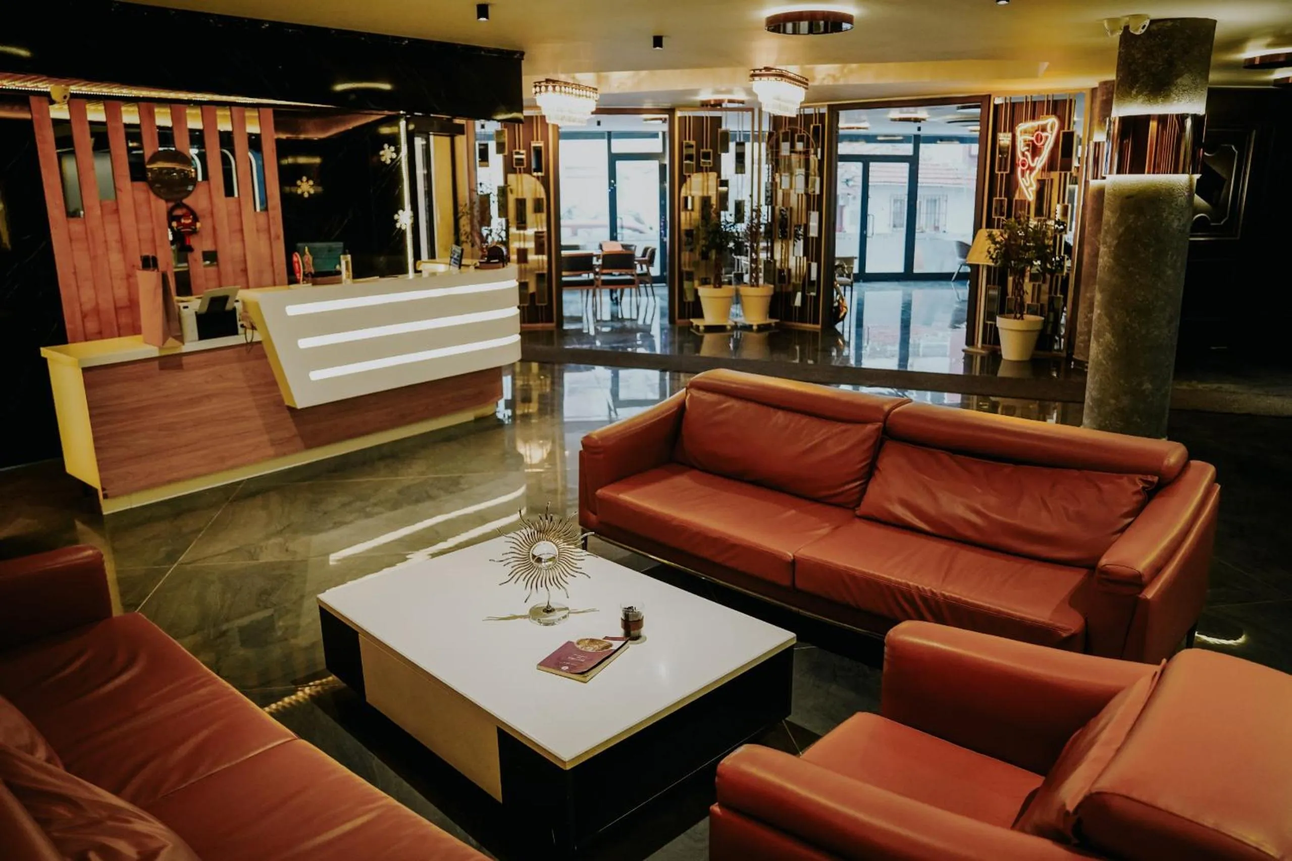 Lobby or reception in Midis Otel