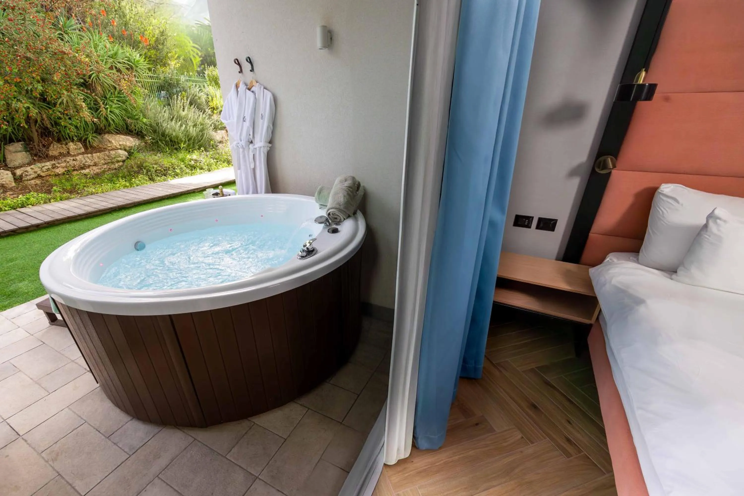 Hot Tub in Almond Hotel - Adults only