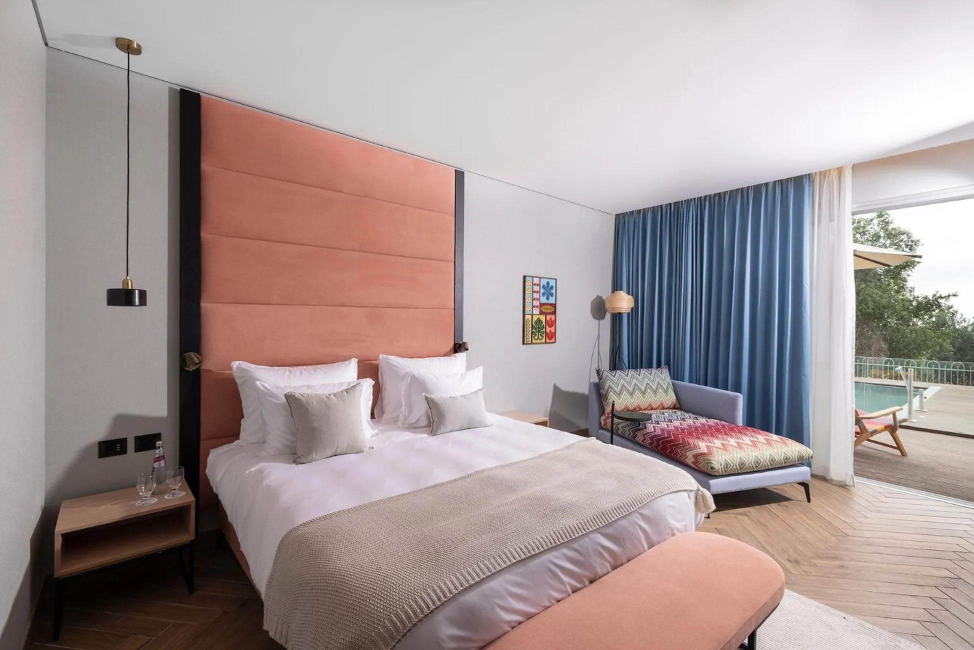 Living room, Bed in Almond Hotel - Adults only