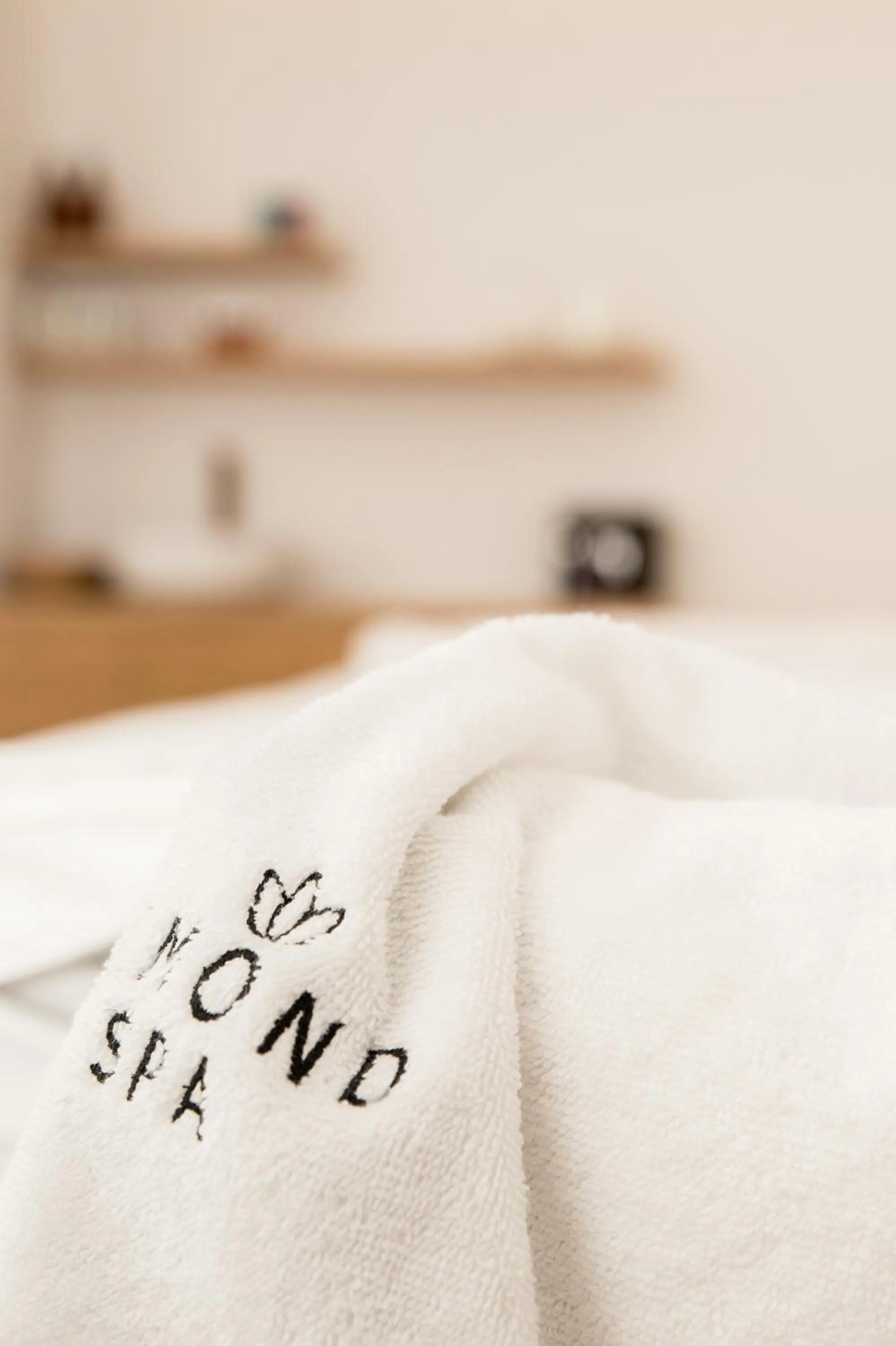 Spa and wellness centre/facilities, Bed in Almond Hotel - Adults only