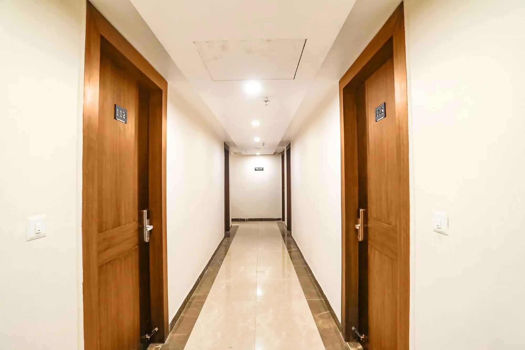 Lobby or reception in FabHotel Aman Sara