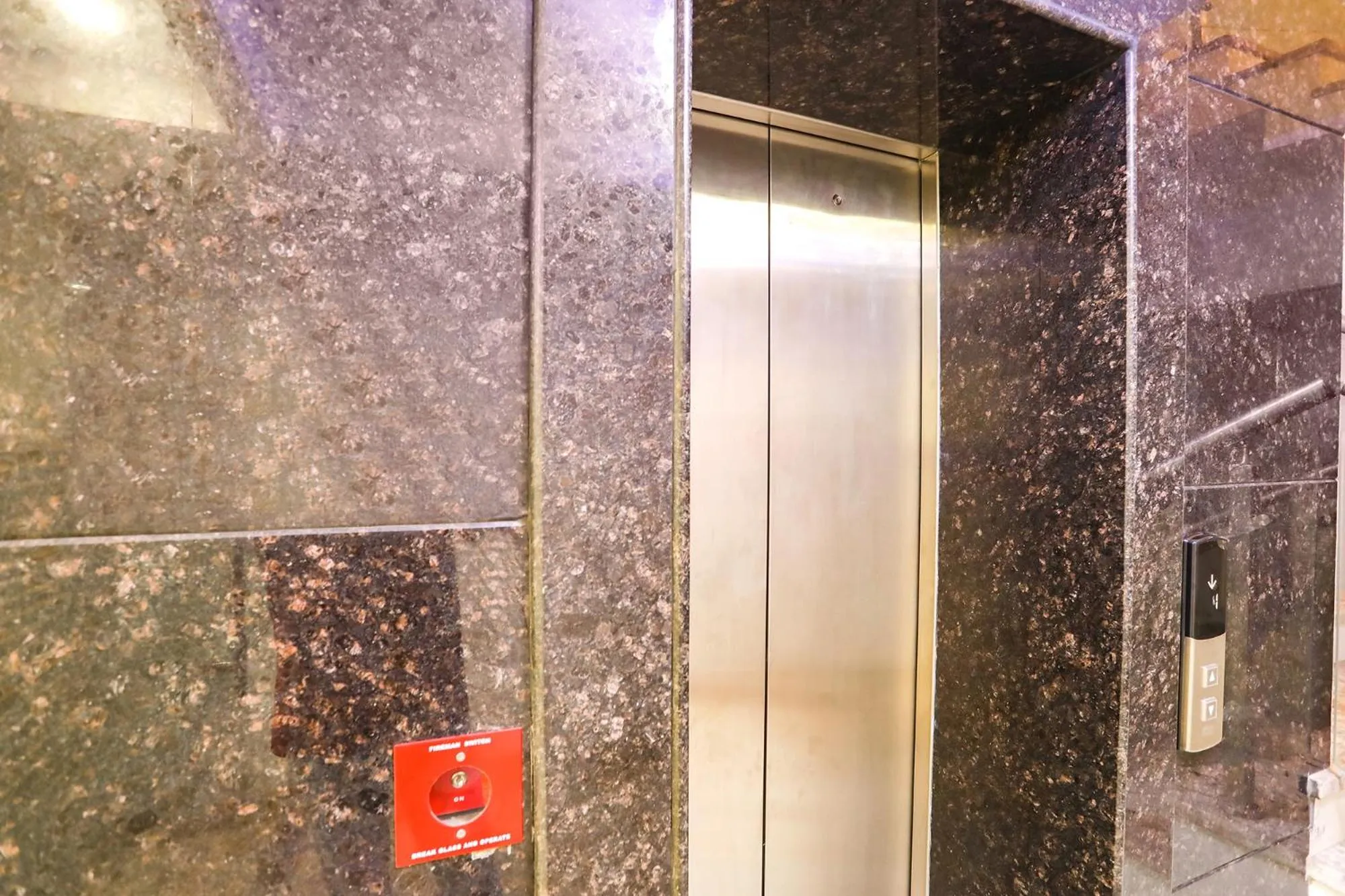 elevator in FabHotel Aman Sara