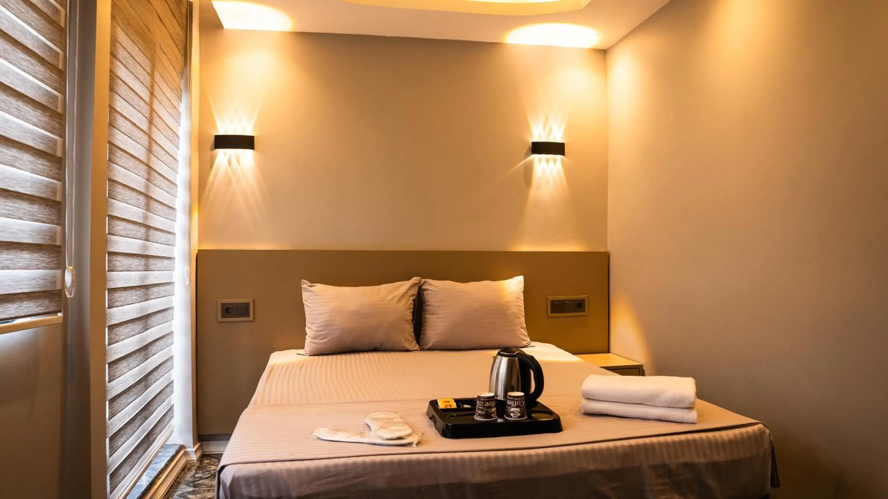 Double Room with Balcony - single occupancy in CK PALACE Hotel Double Room with Balcony - single occupancy in CK PALACE Hotel