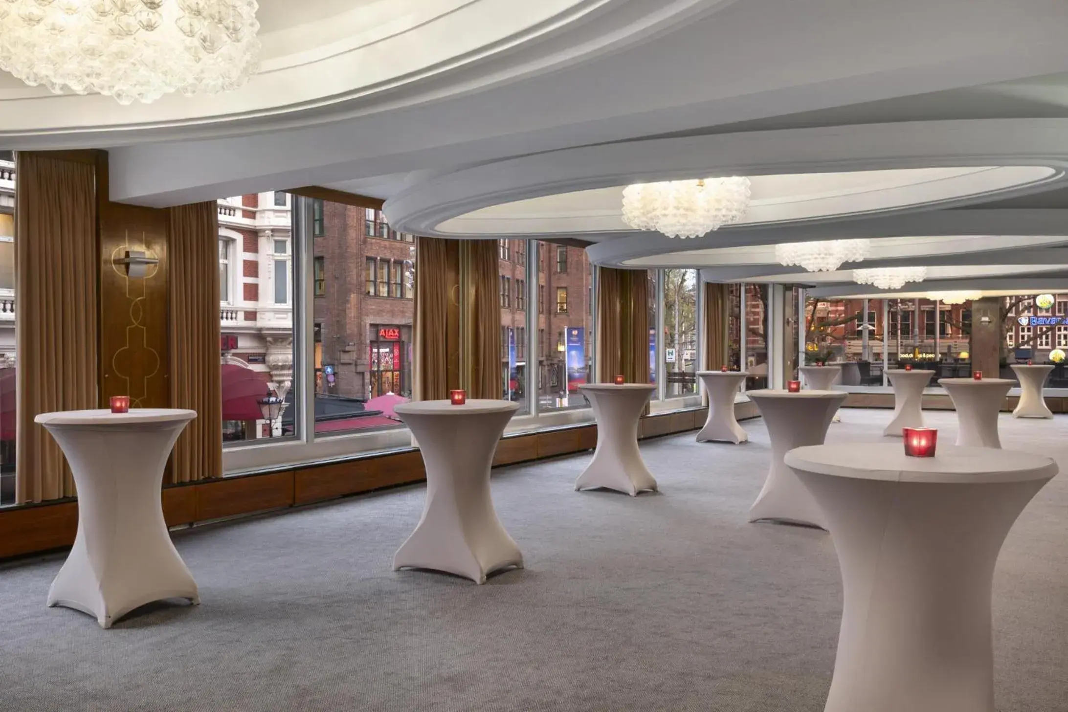 Lobby or reception in NH Amsterdam Caransa Lobby or reception in NH Amsterdam Caransa