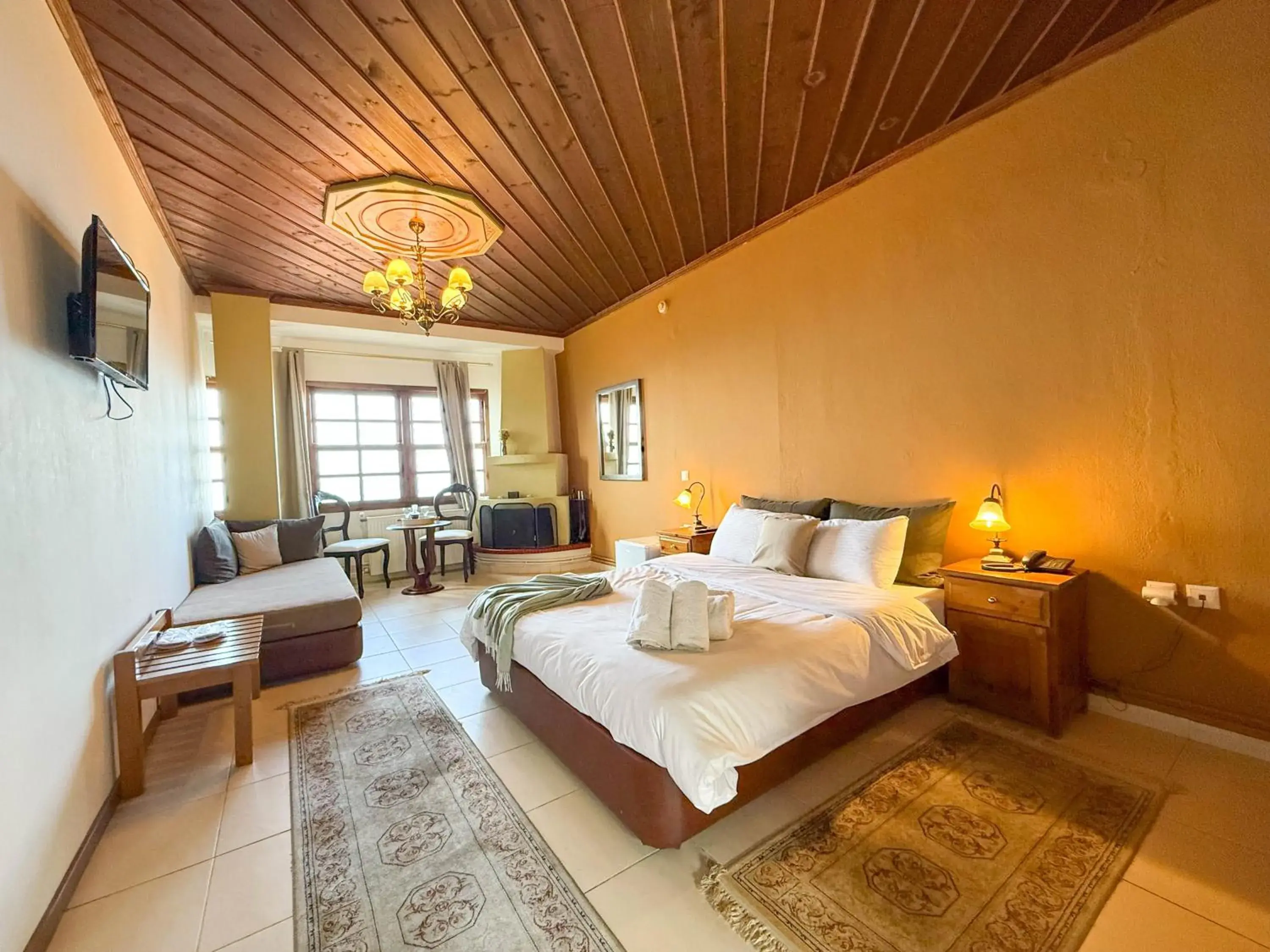 Triple Room in Pliades Traditional Guesthouse Triple Room in Pliades Traditional Guesthouse