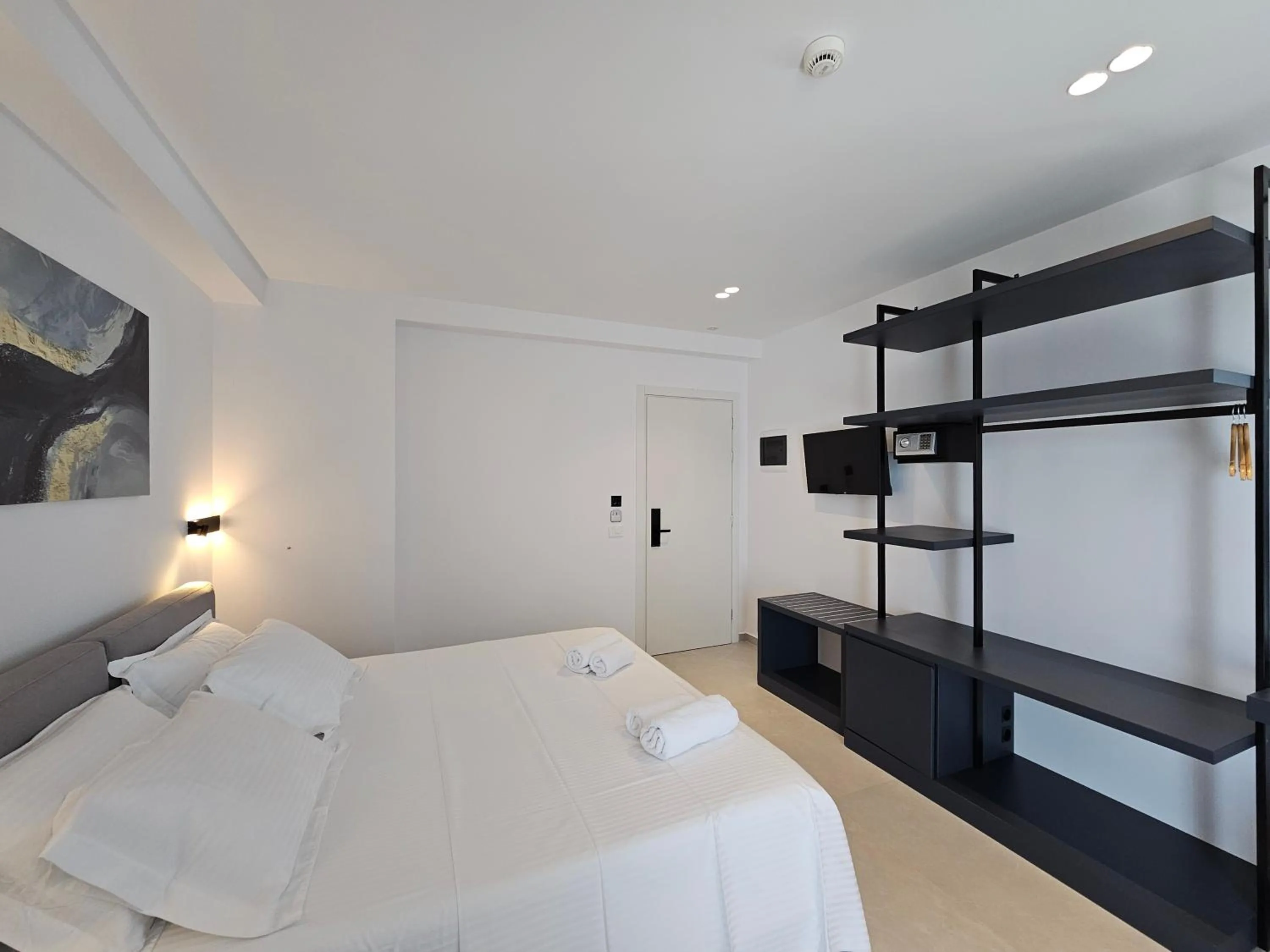 Bed in Adele Hotel Ksamil